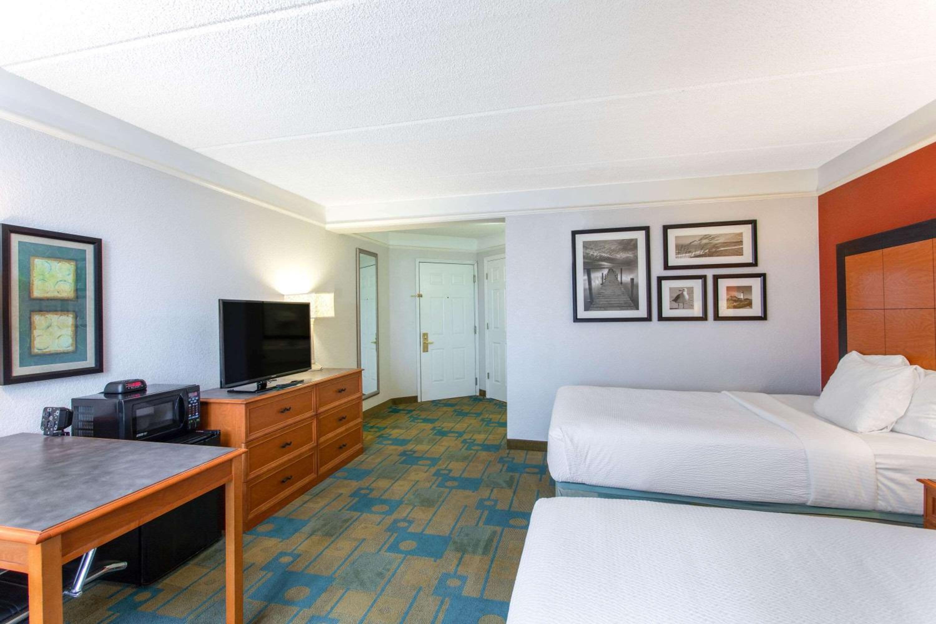 Deluxe Double Room with Two Double Beds photo 1