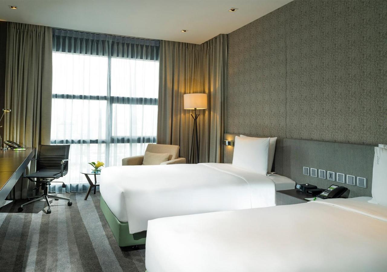Standard Twin Room with City View