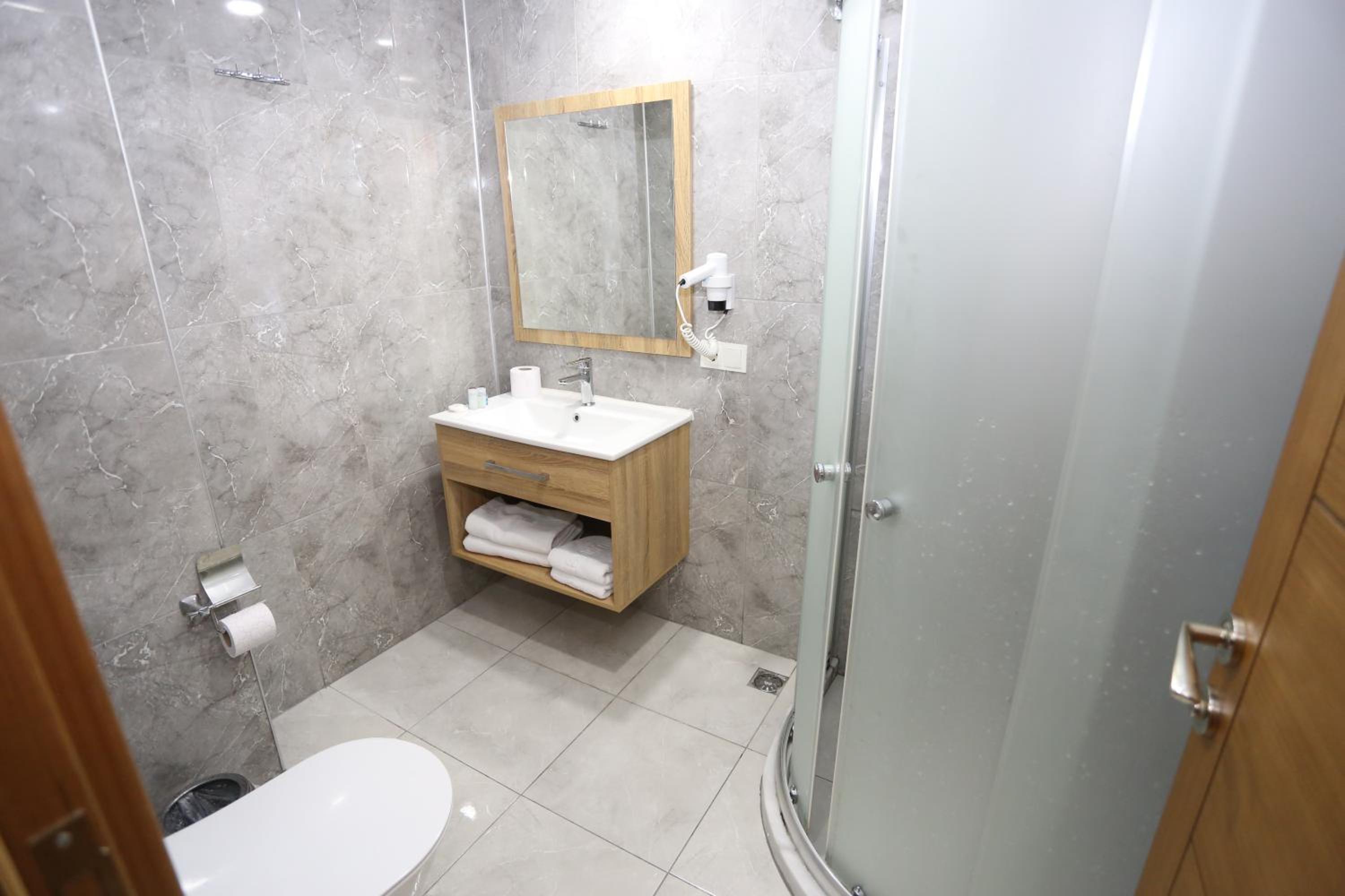 Deluxe Triple Room - Photo 4