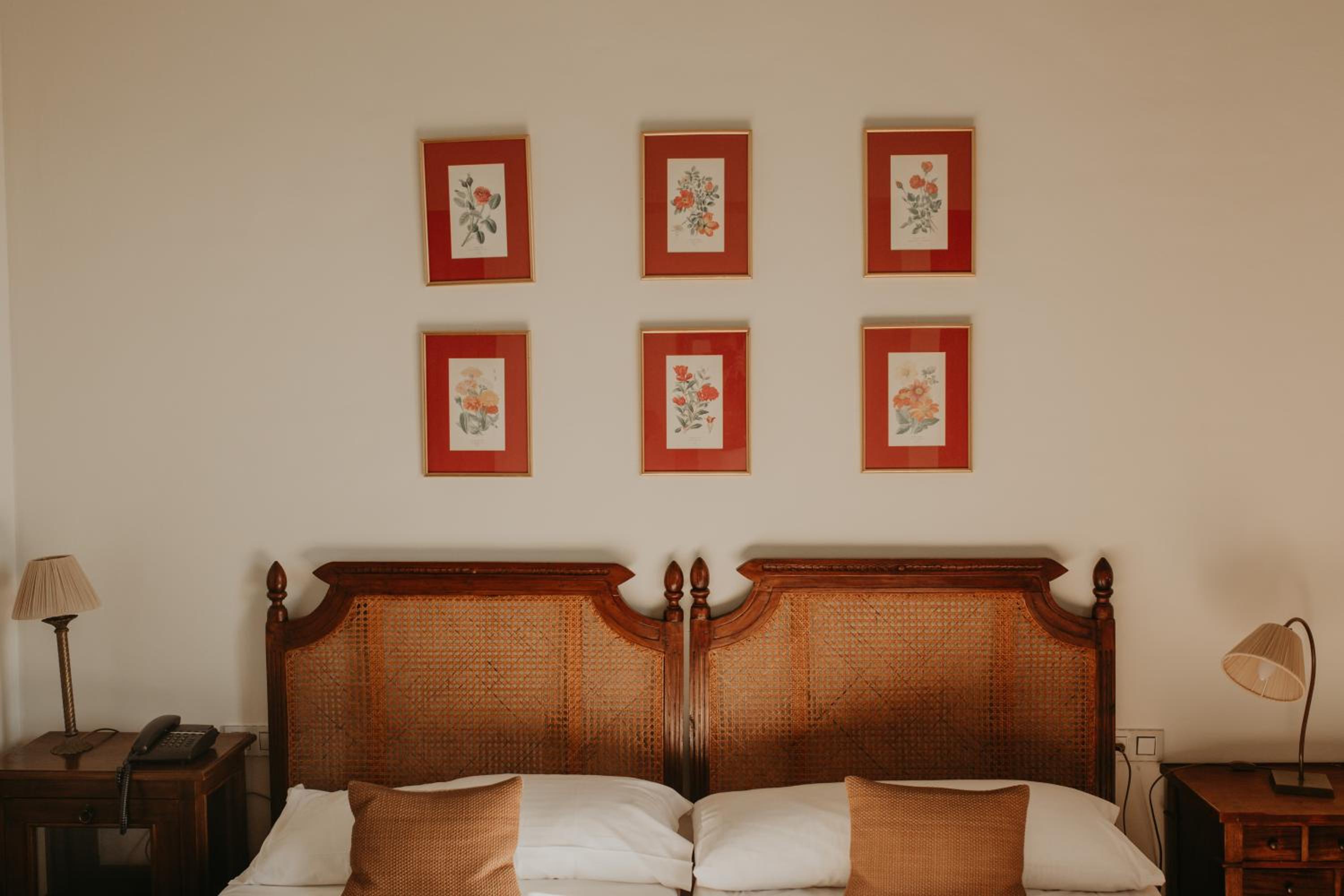 Twin Room - Photo 4