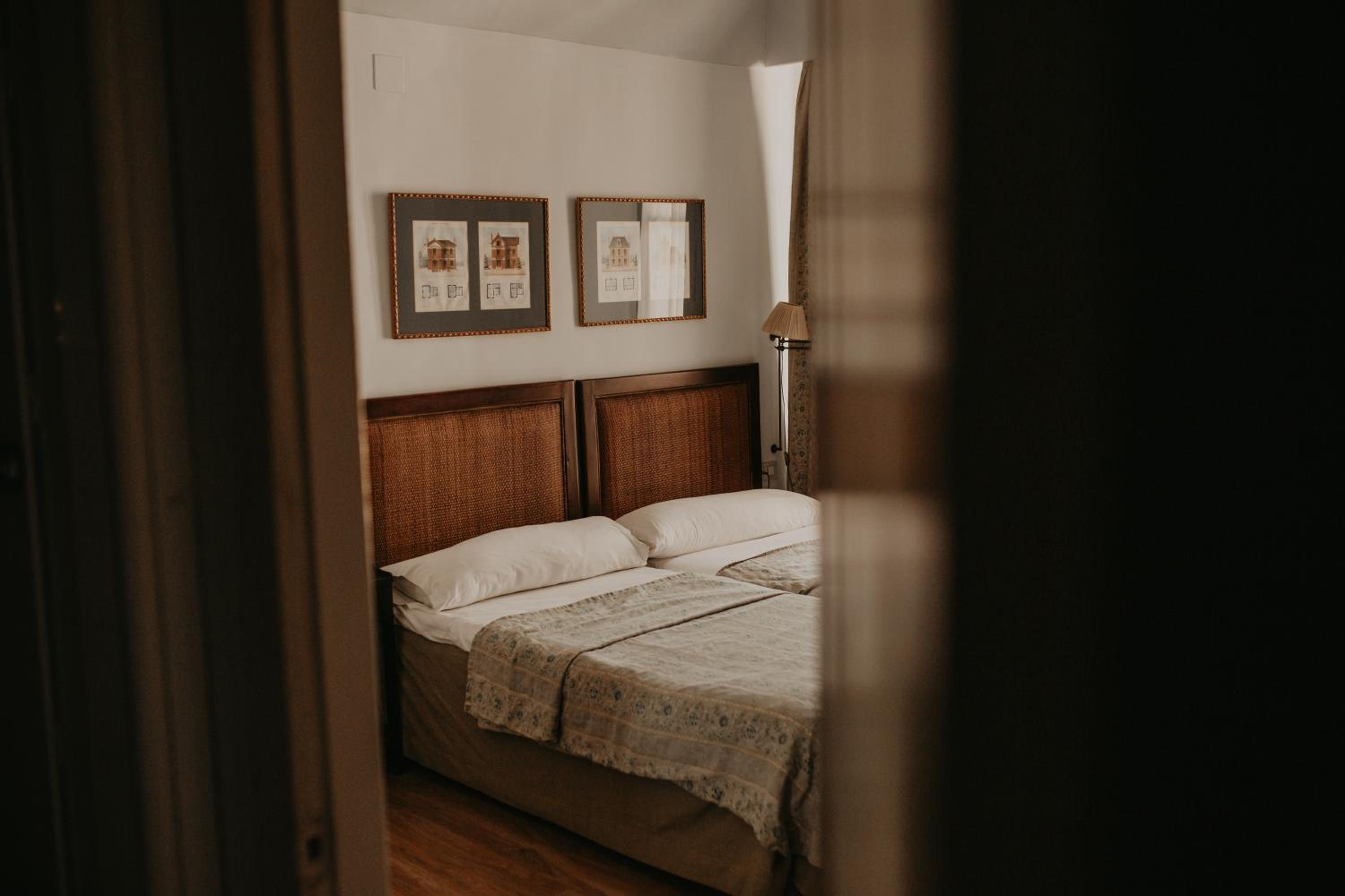 Twin Room - Photo 6