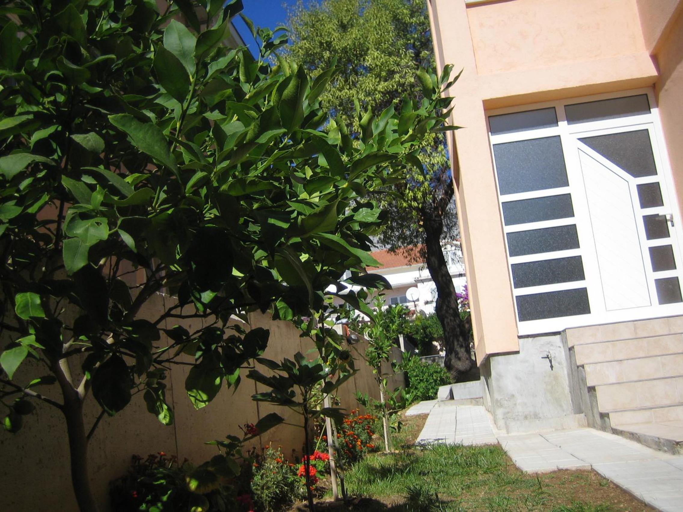 Studio with Balcony - Photo 10