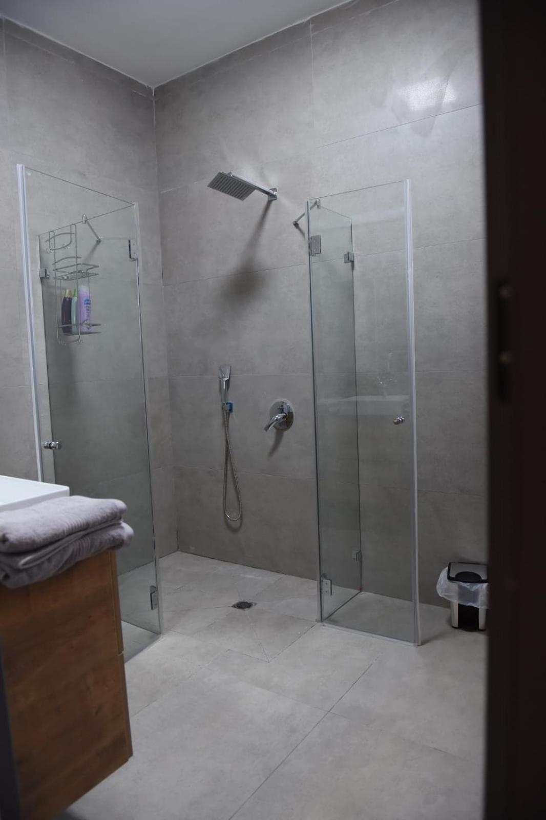 Deluxe Suite - Photo 11