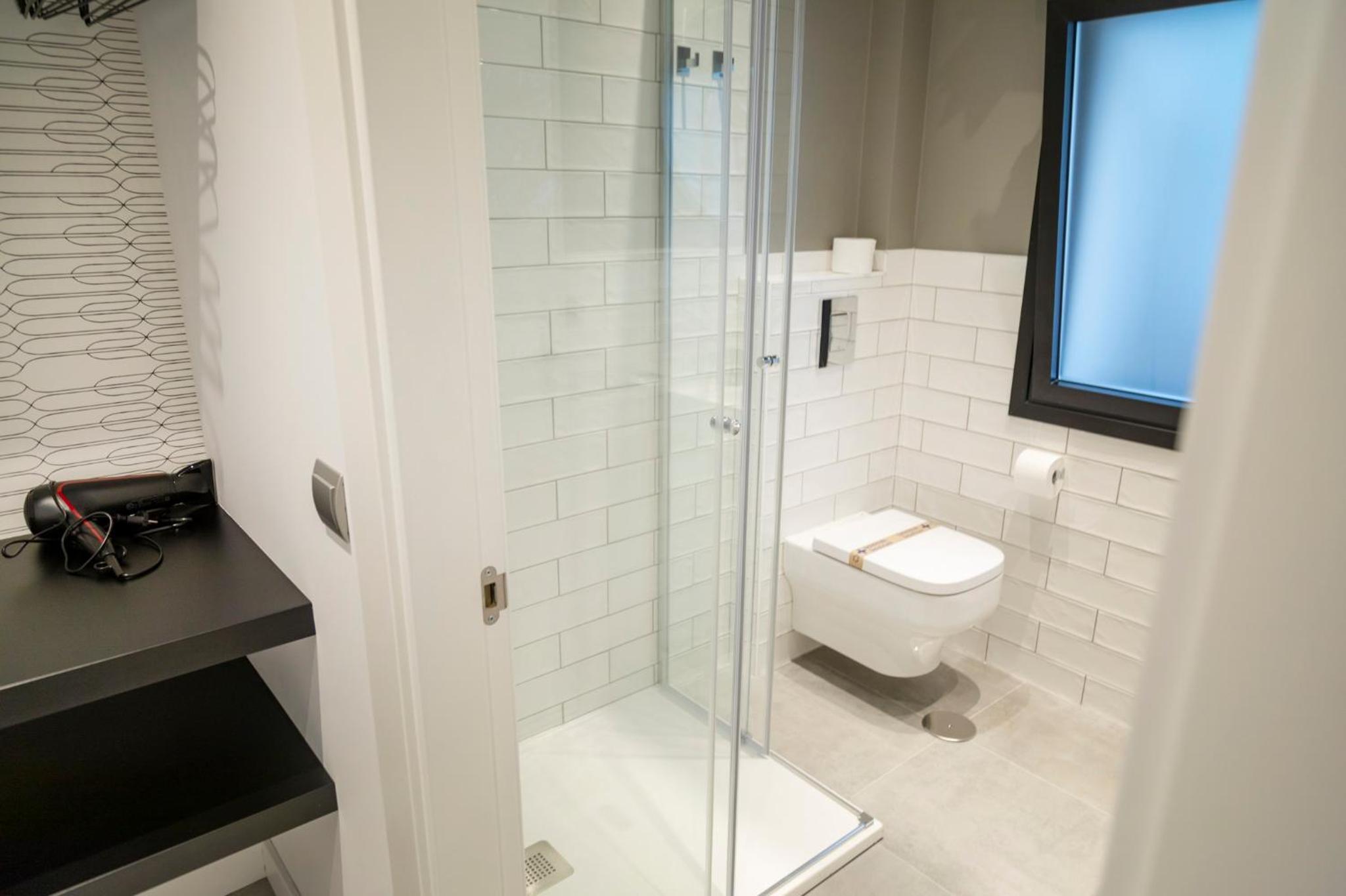 Double Room with Private Bathroom photo 2