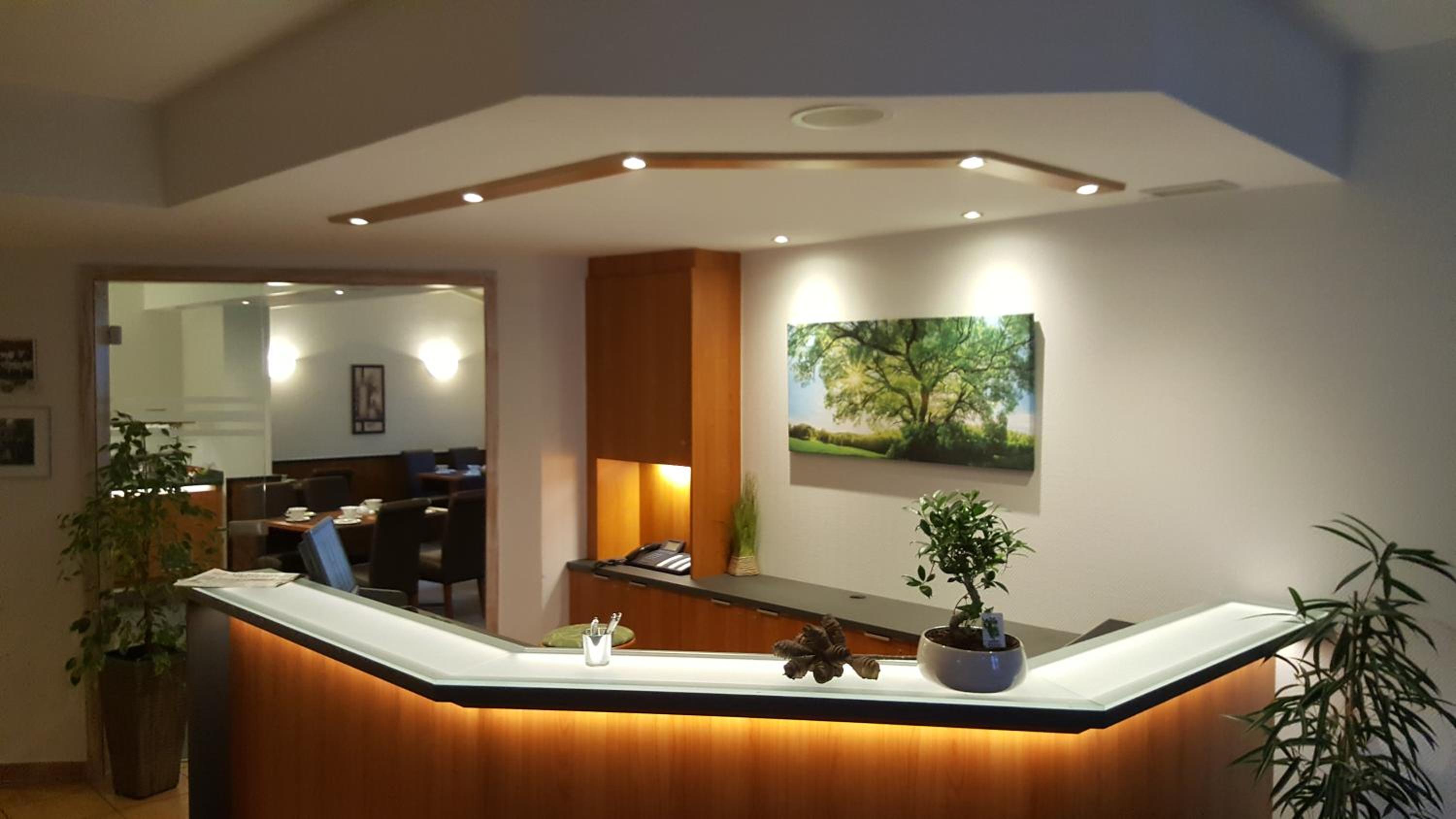 Deluxe Double Room (2 Adults + 1 Child) - Photo 16