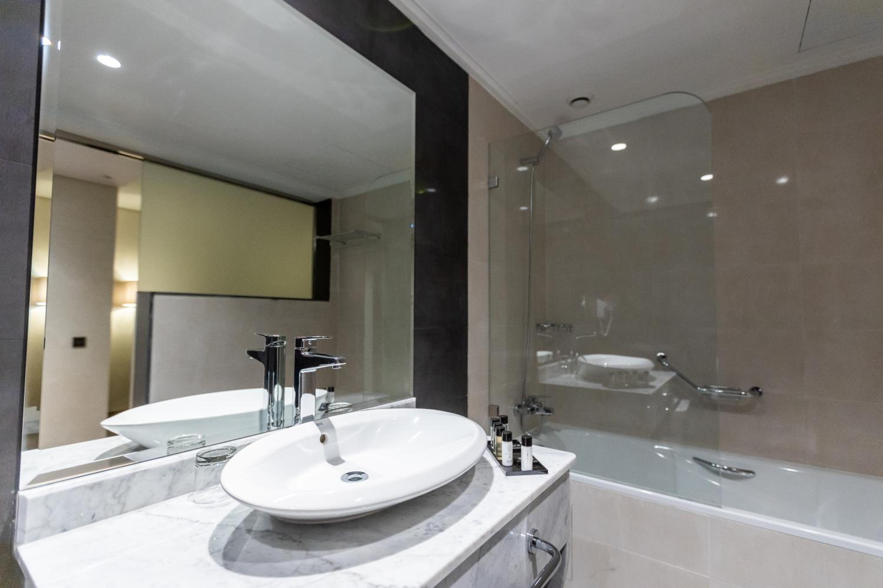 Junior Suite - Photo 8