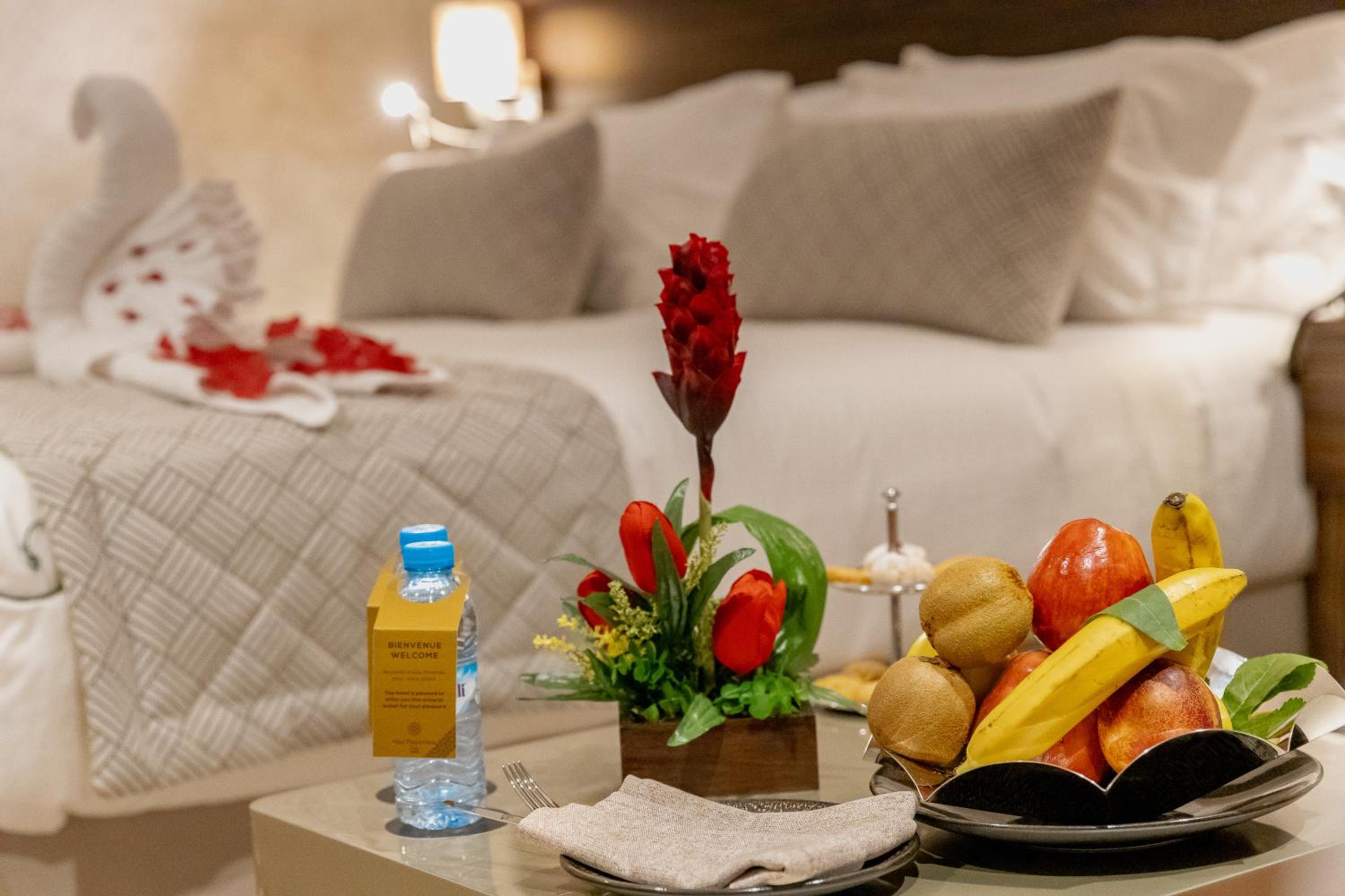 Deluxe King Suite - Photo 2