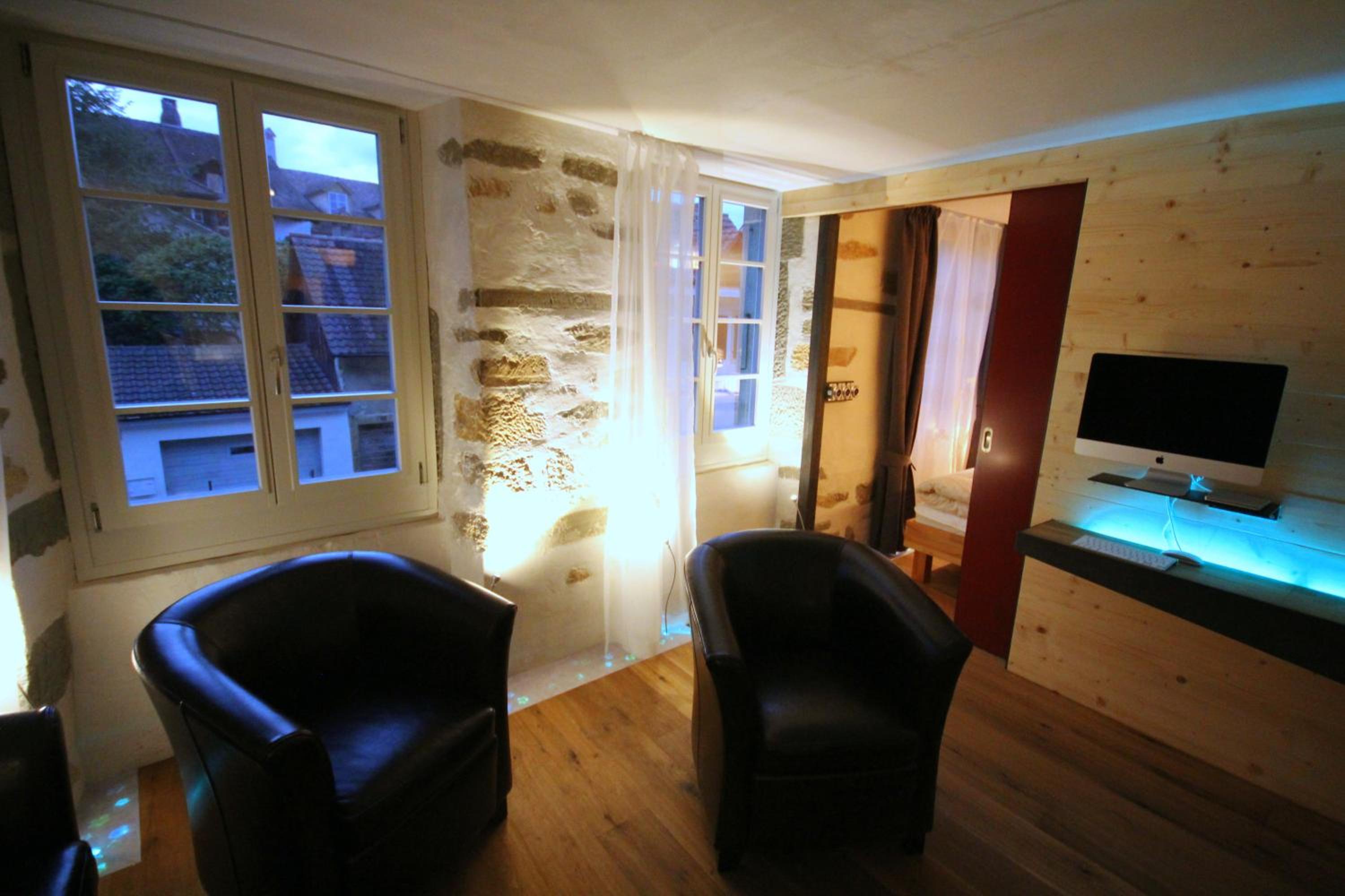 Two-Bedroom Apartment - 2 - Photo 5