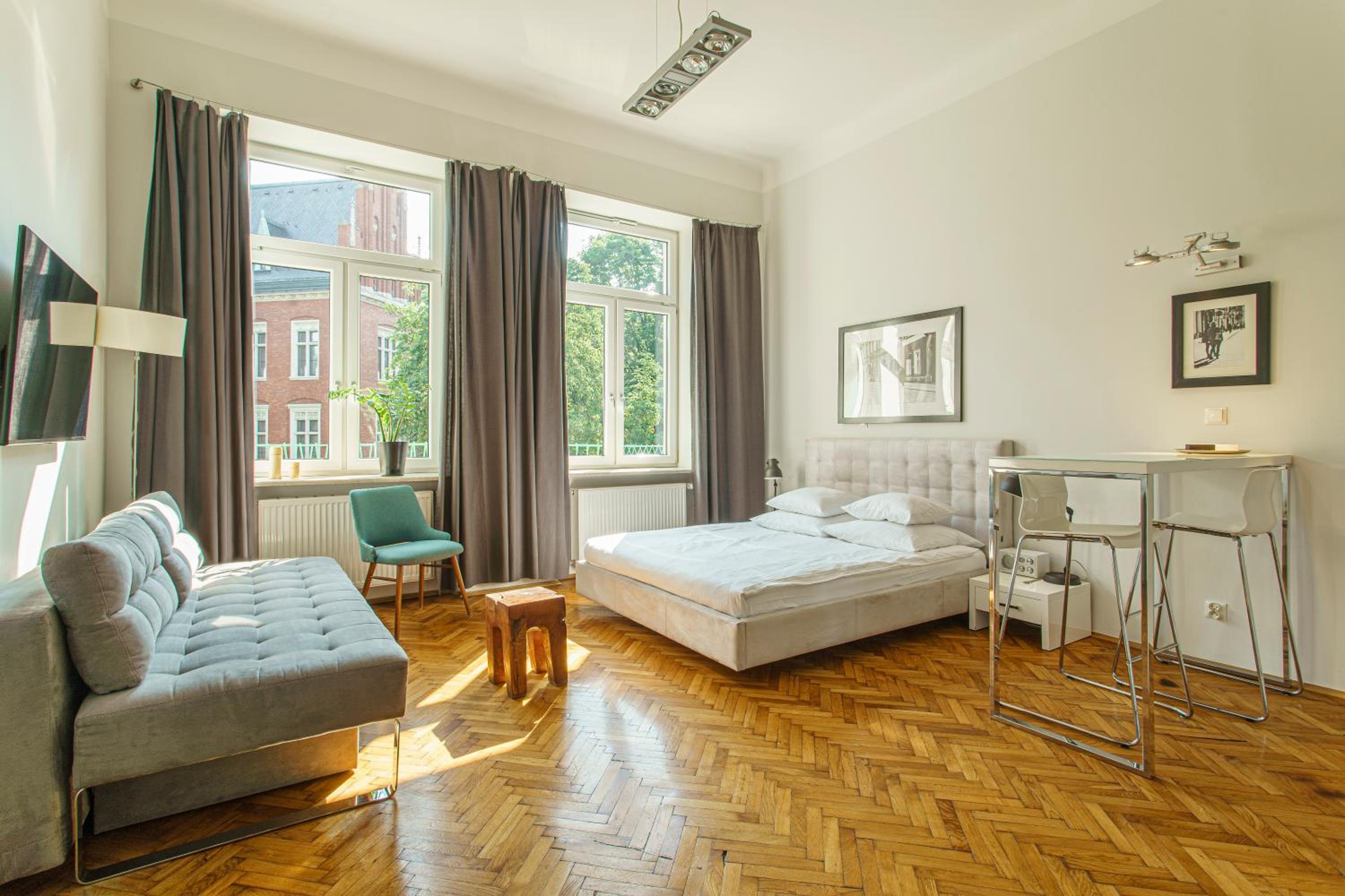 Studio Apartment photo 1