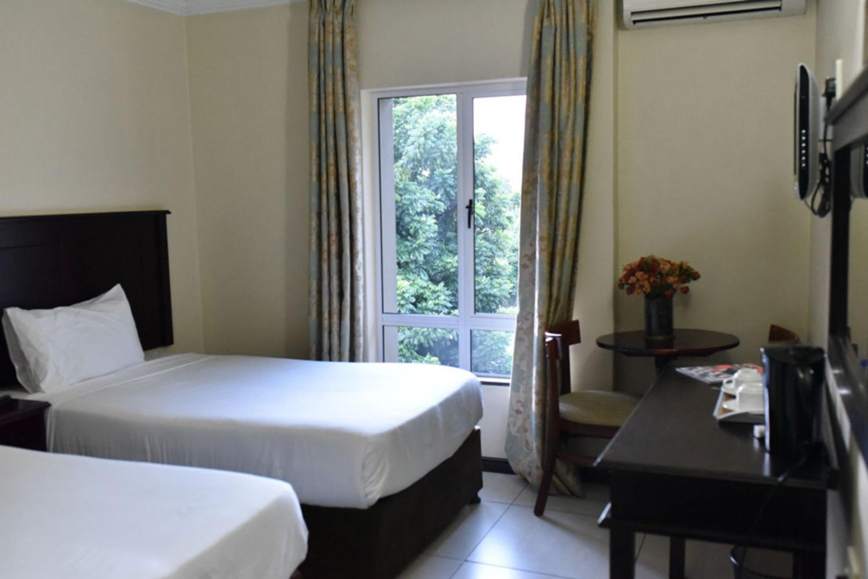 Twin Room - Photo 1