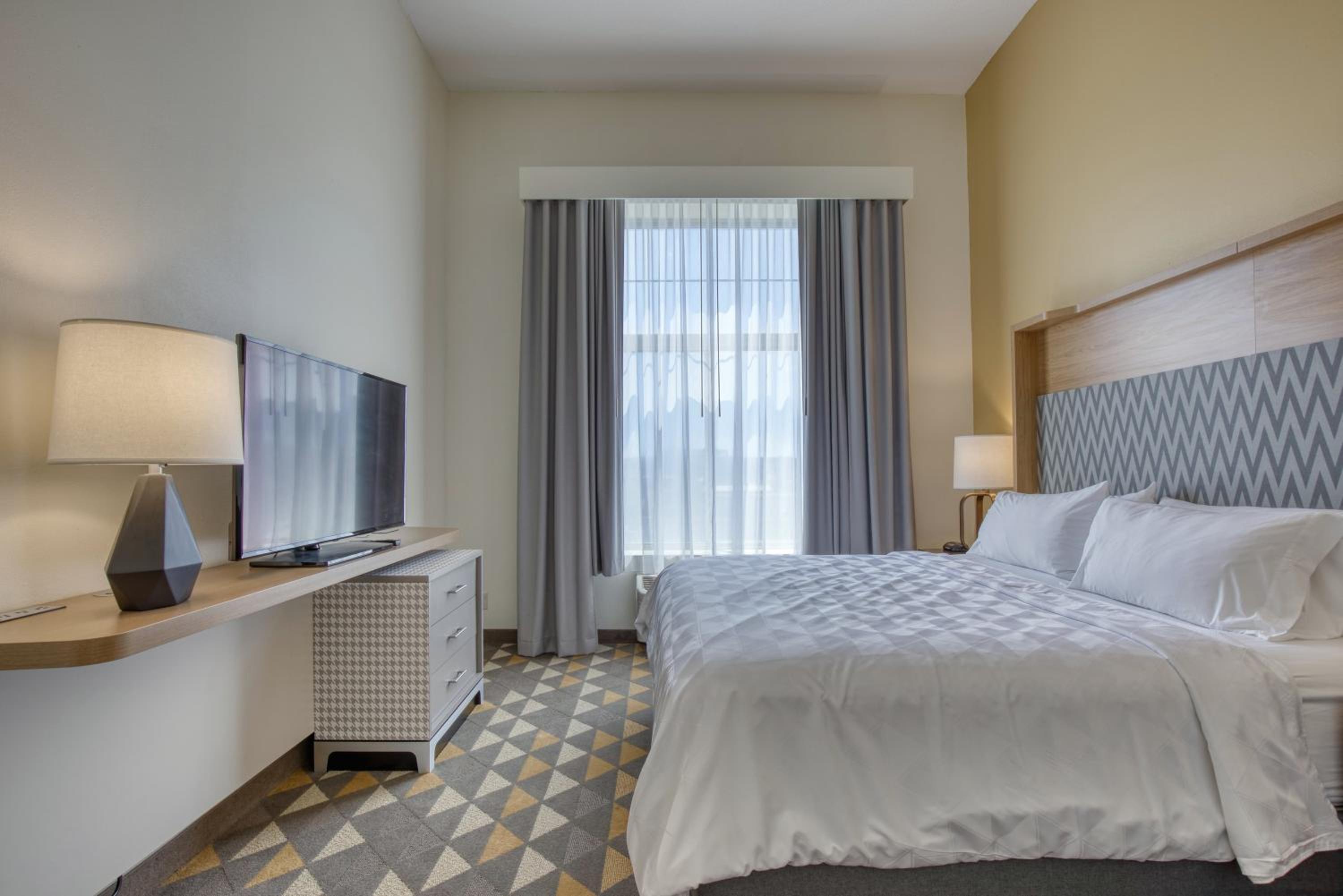 Standard King Room - Photo 2