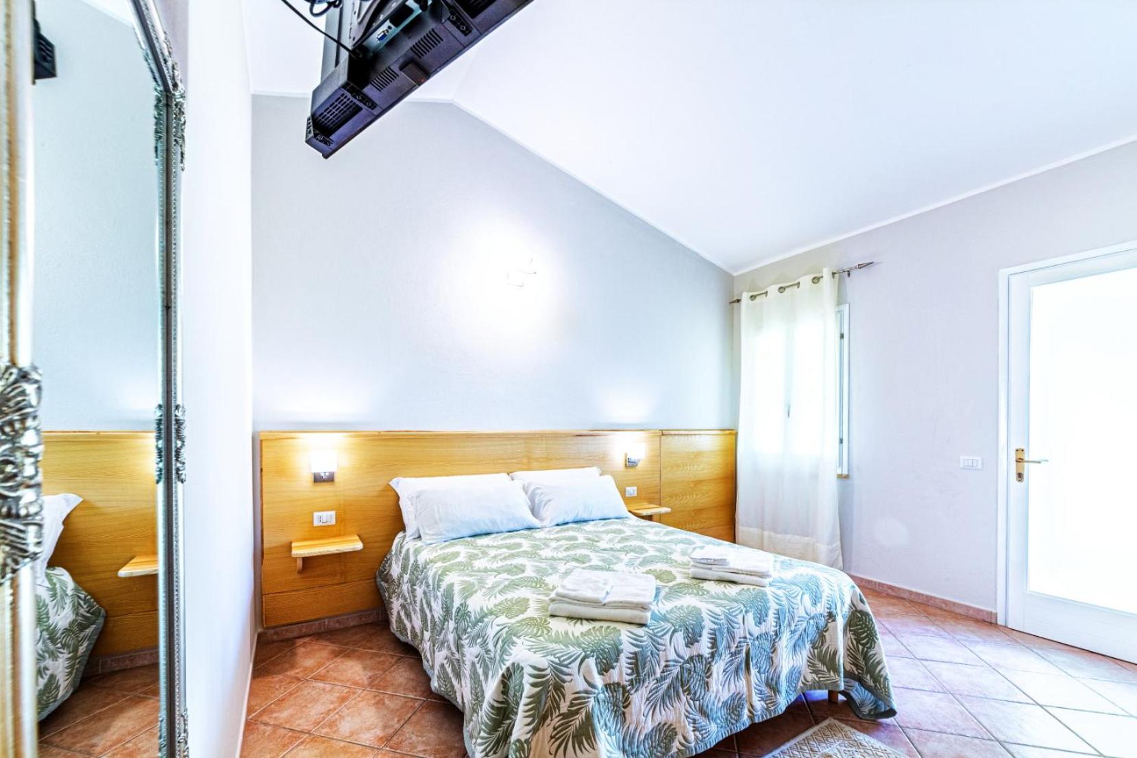 Double Room with Garden View - Photo 1