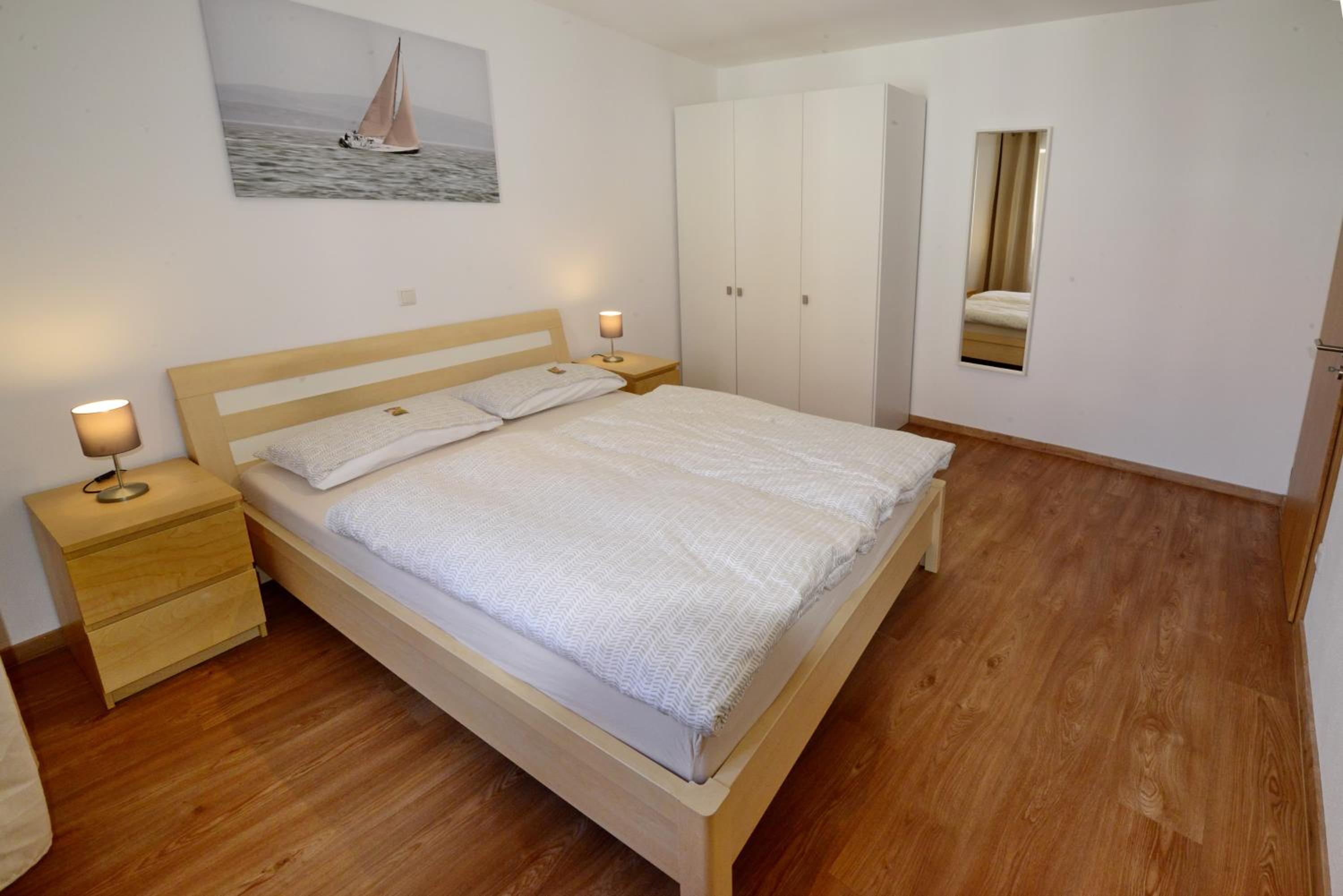 One-Bedroom Apartment - Photo 1