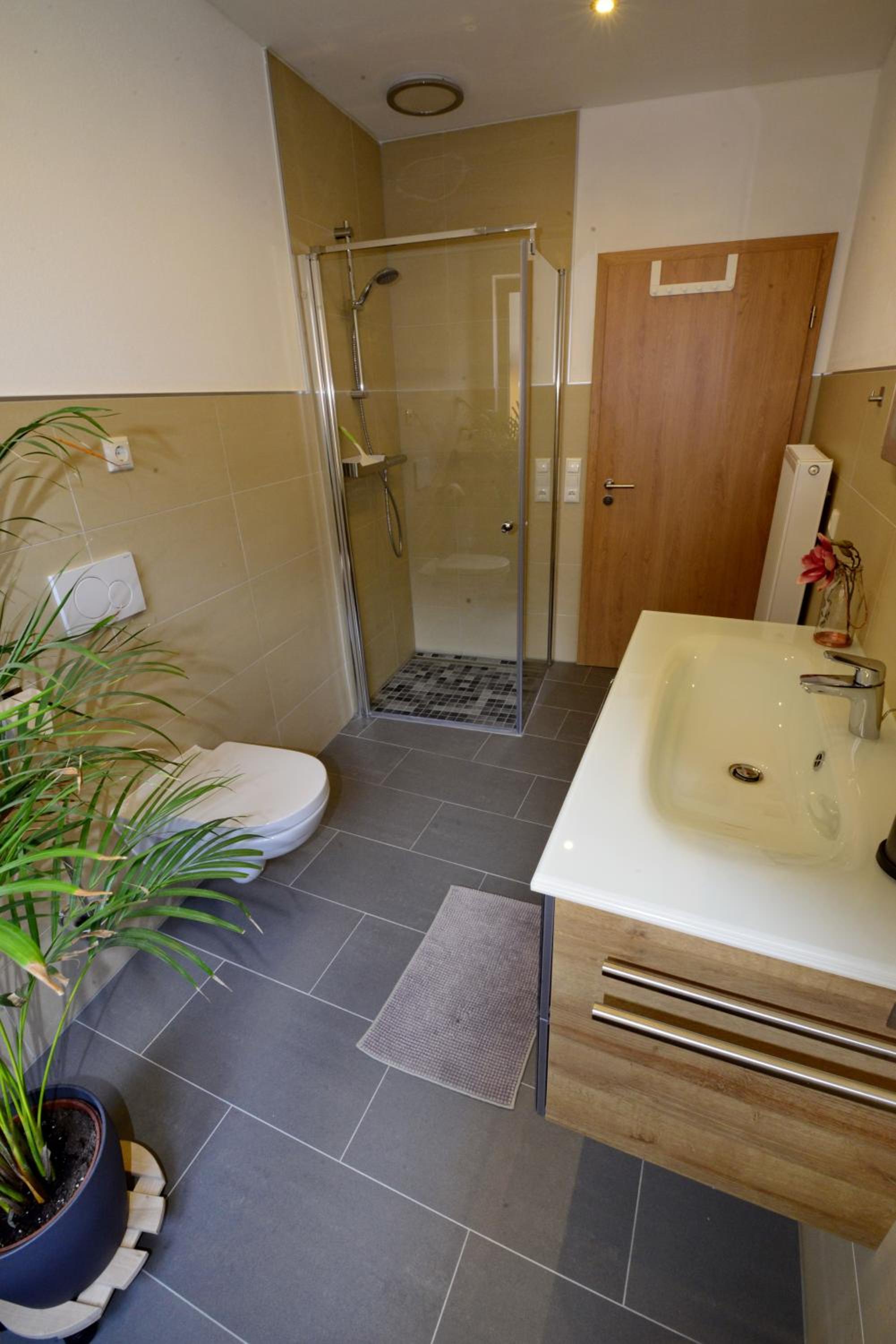 One-Bedroom Apartment - Photo 12