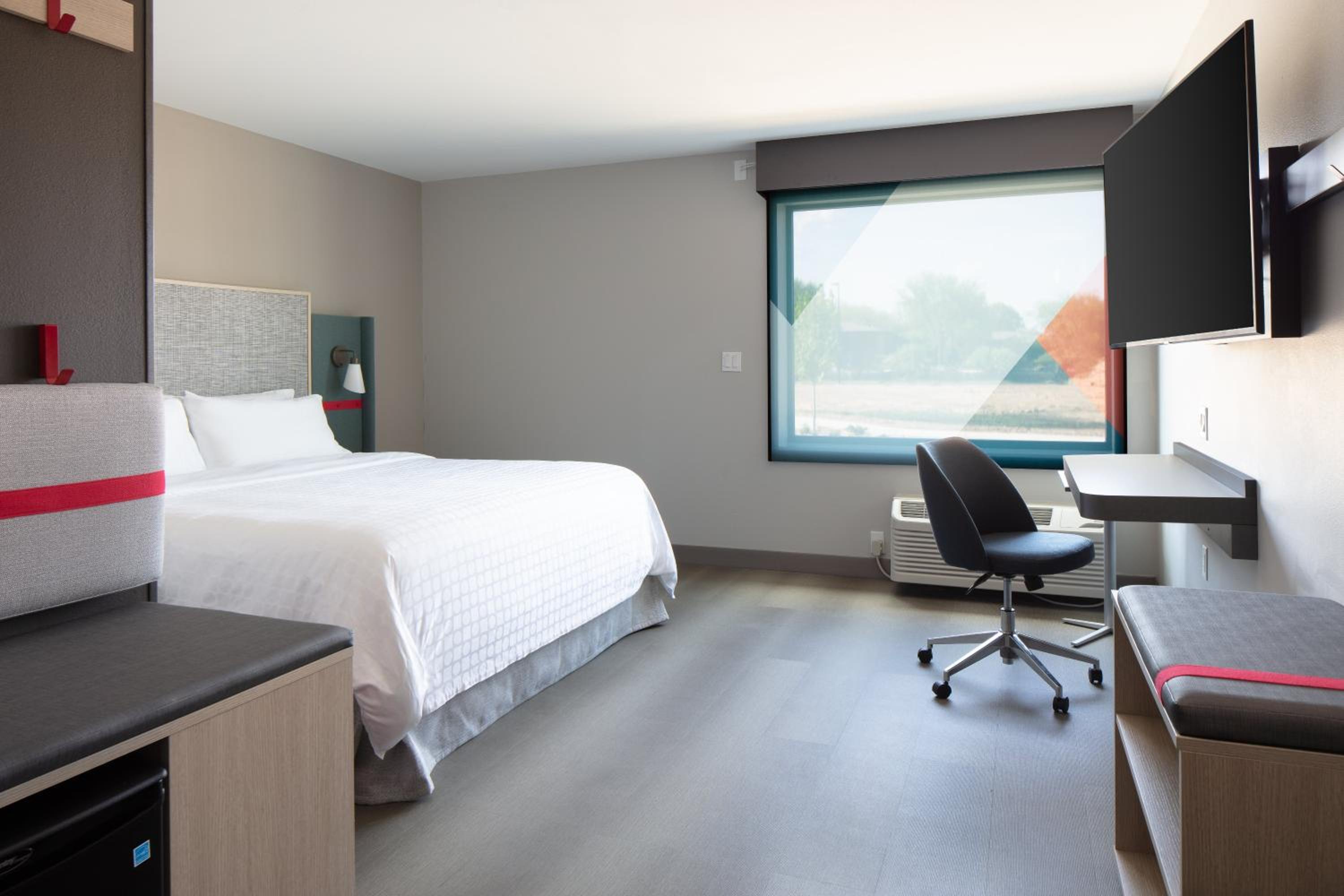 King Room - Hearing Accessible/Non-Smoking  - Photo 5
