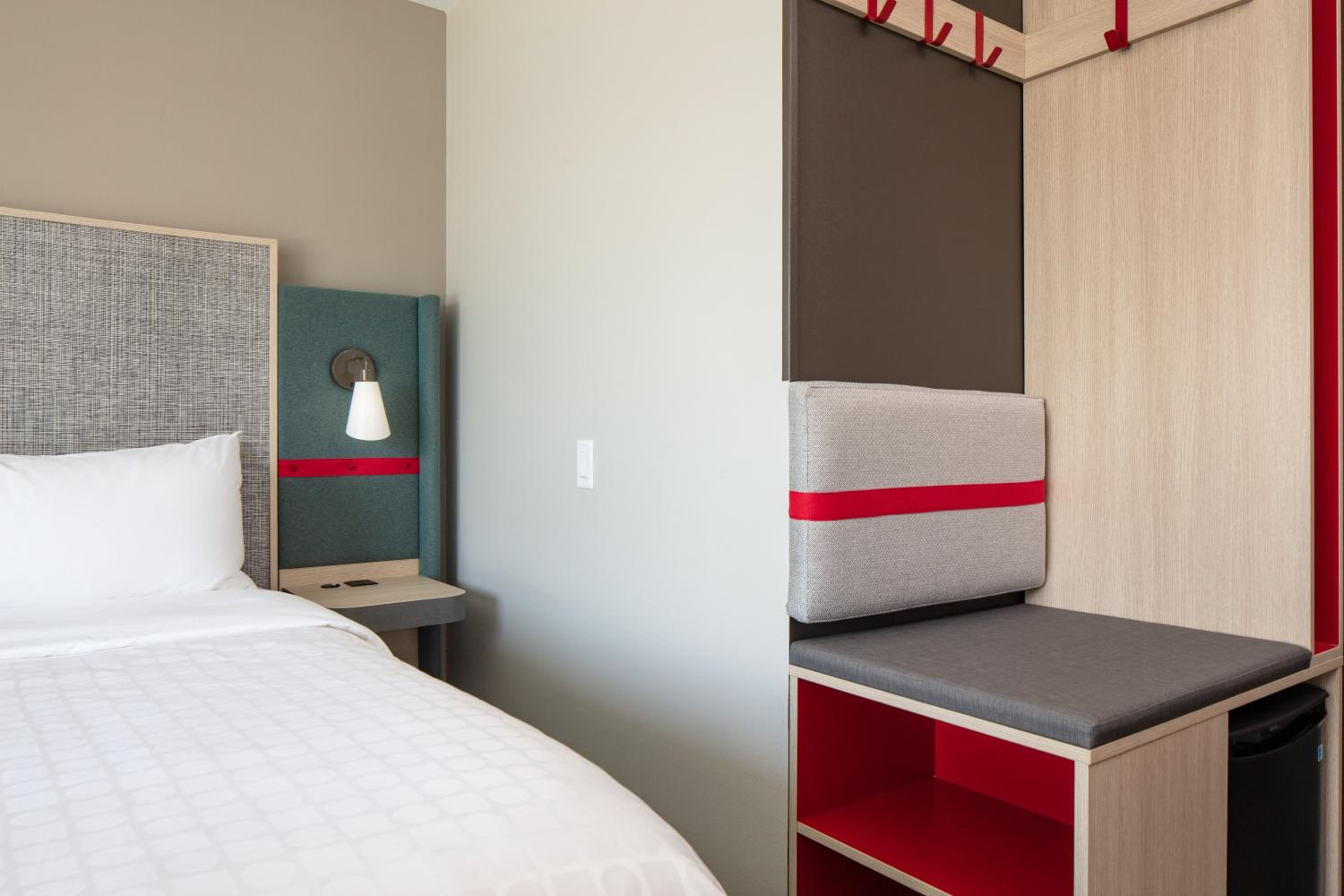Standard King Room - Photo 2
