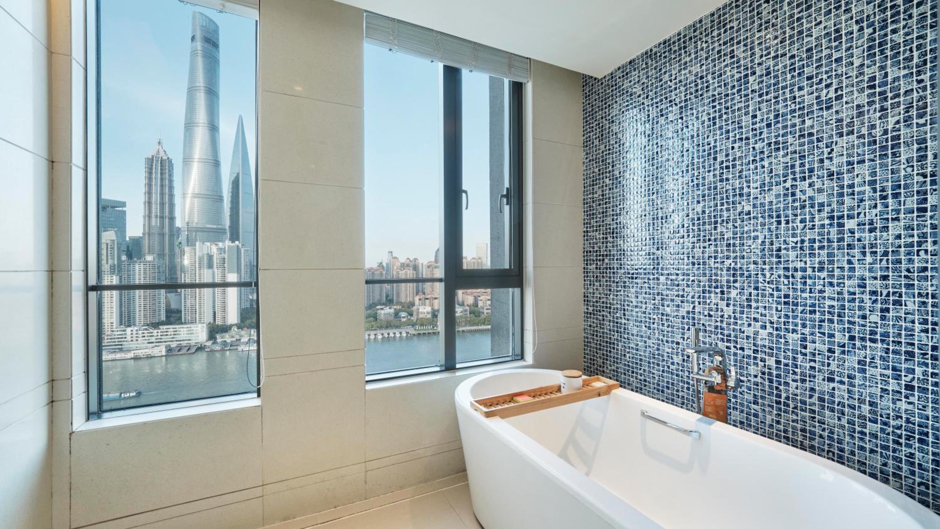 1 King Premium River View Separate Bath