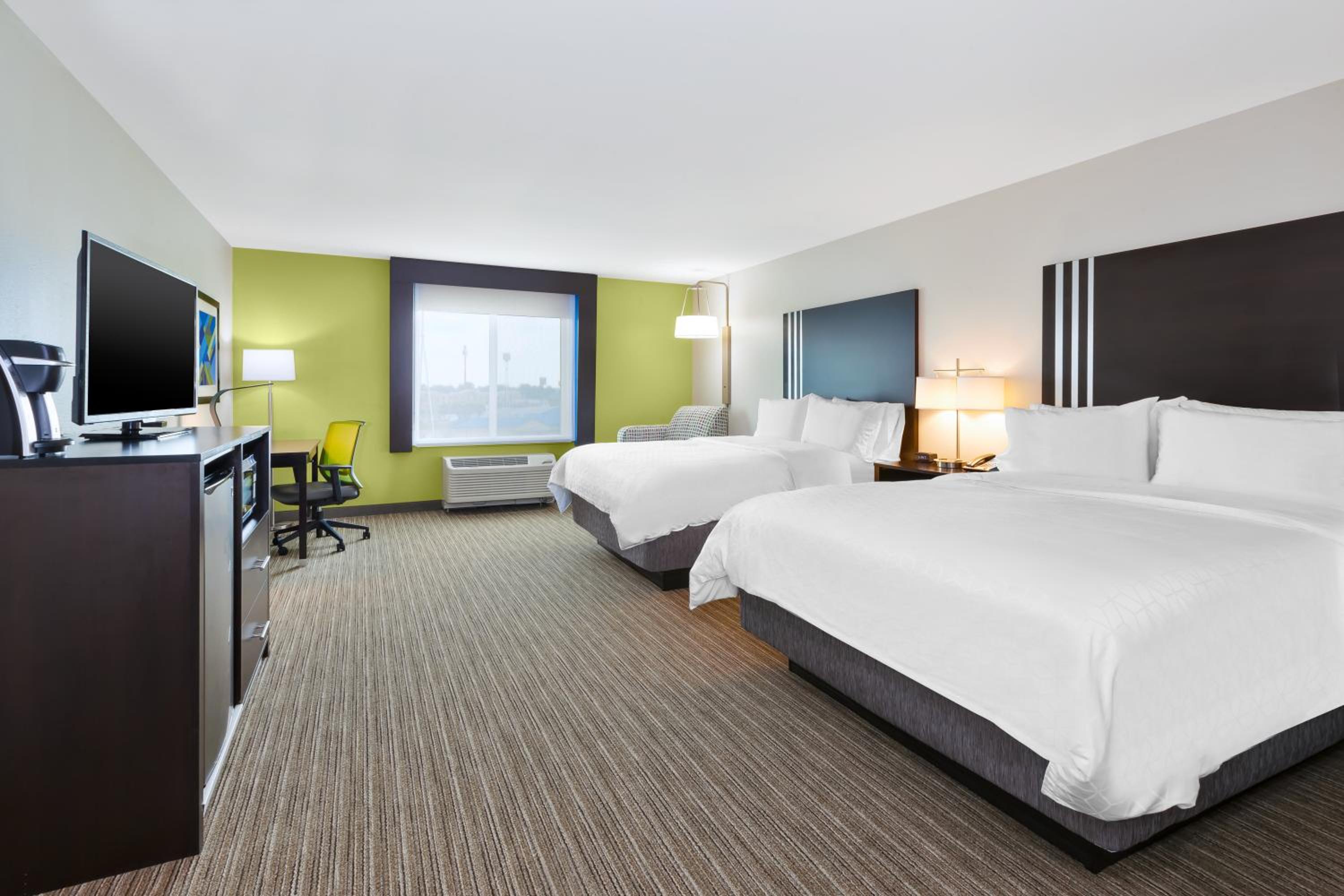 Standard Queen Room with Two Queen Beds