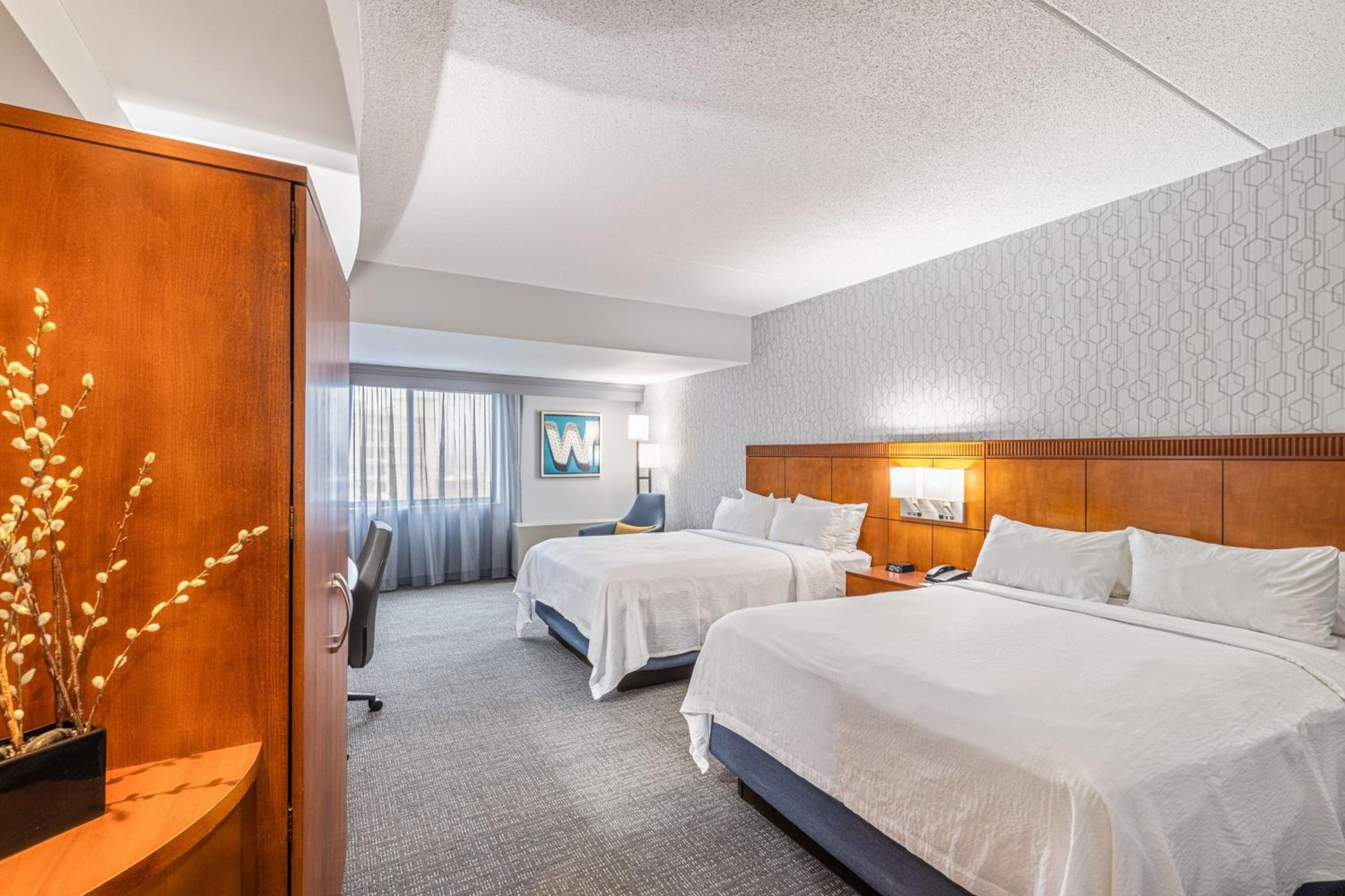 Queen Room with Two Queen Beds and Bathtub - Mobility Access/Hearing Accessible