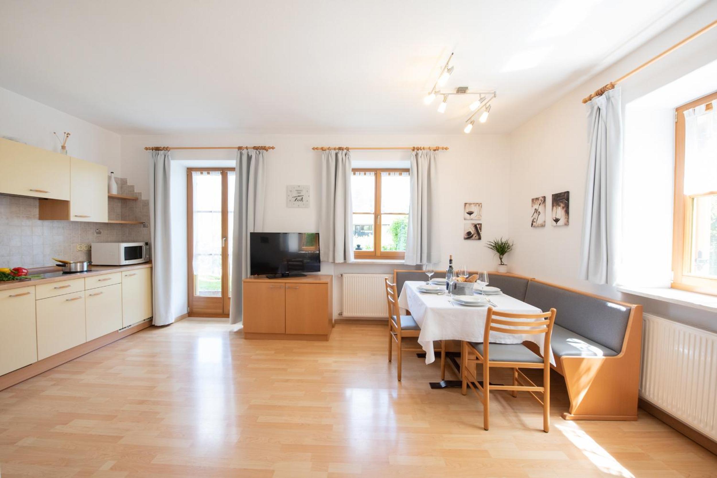 Apartment with Terrace photo 2