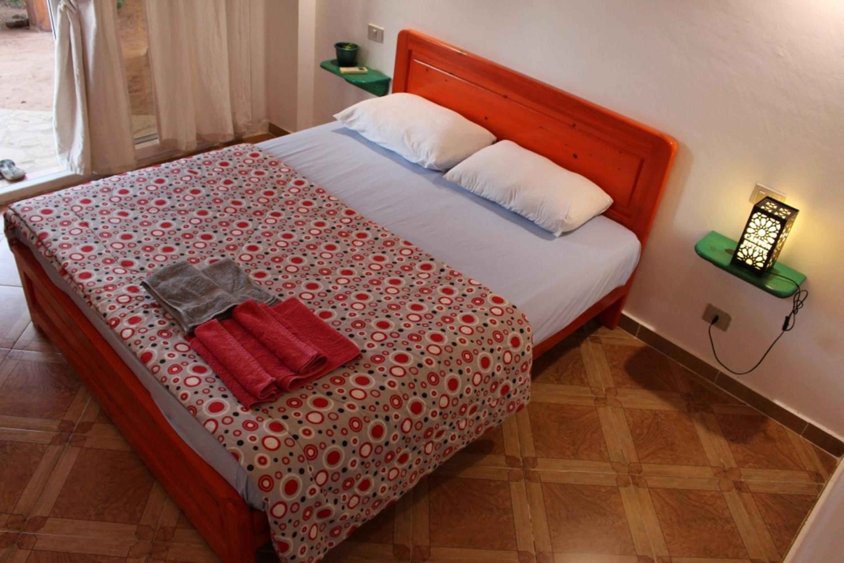 Deluxe Double Room with Balcony and Sea View - Photo 12
