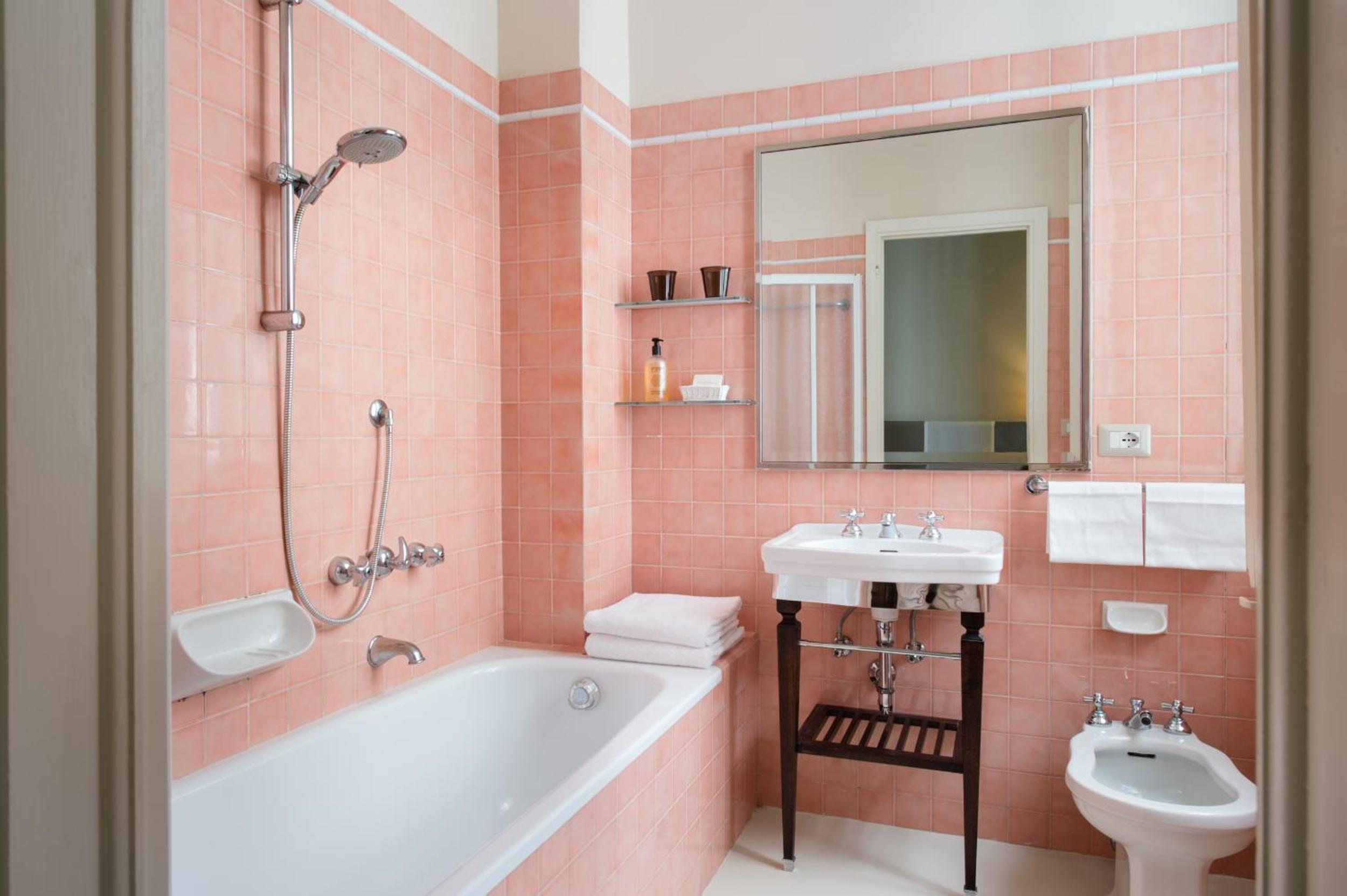 Classic Double or Twin Room - Photo 2