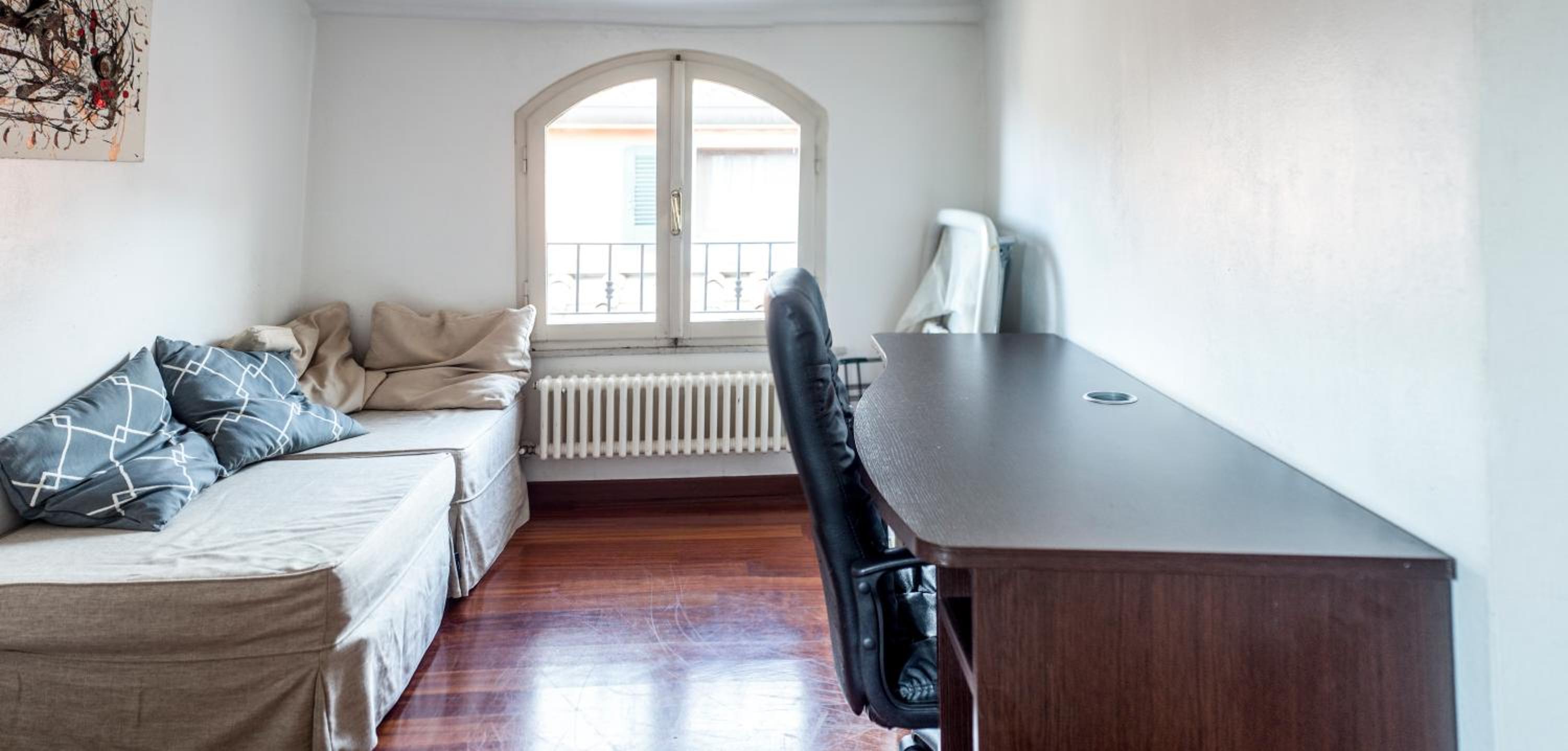 One-Bedroom Apartment - Photo 5