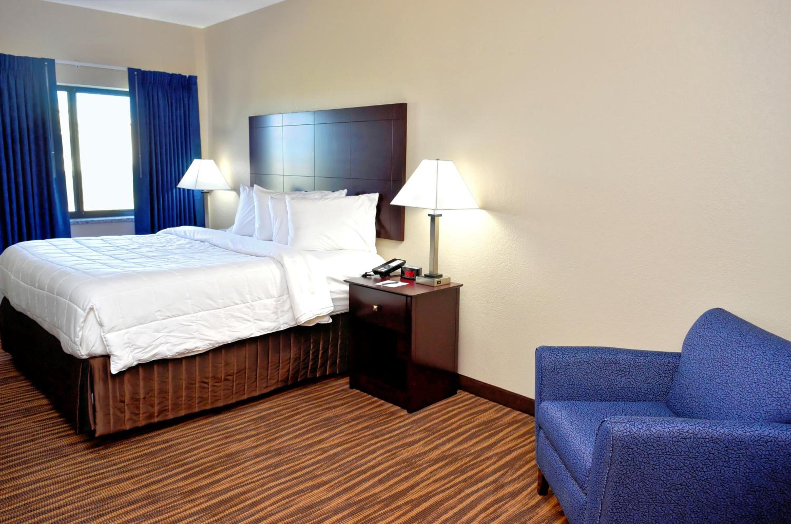 Standard King Room photo 2