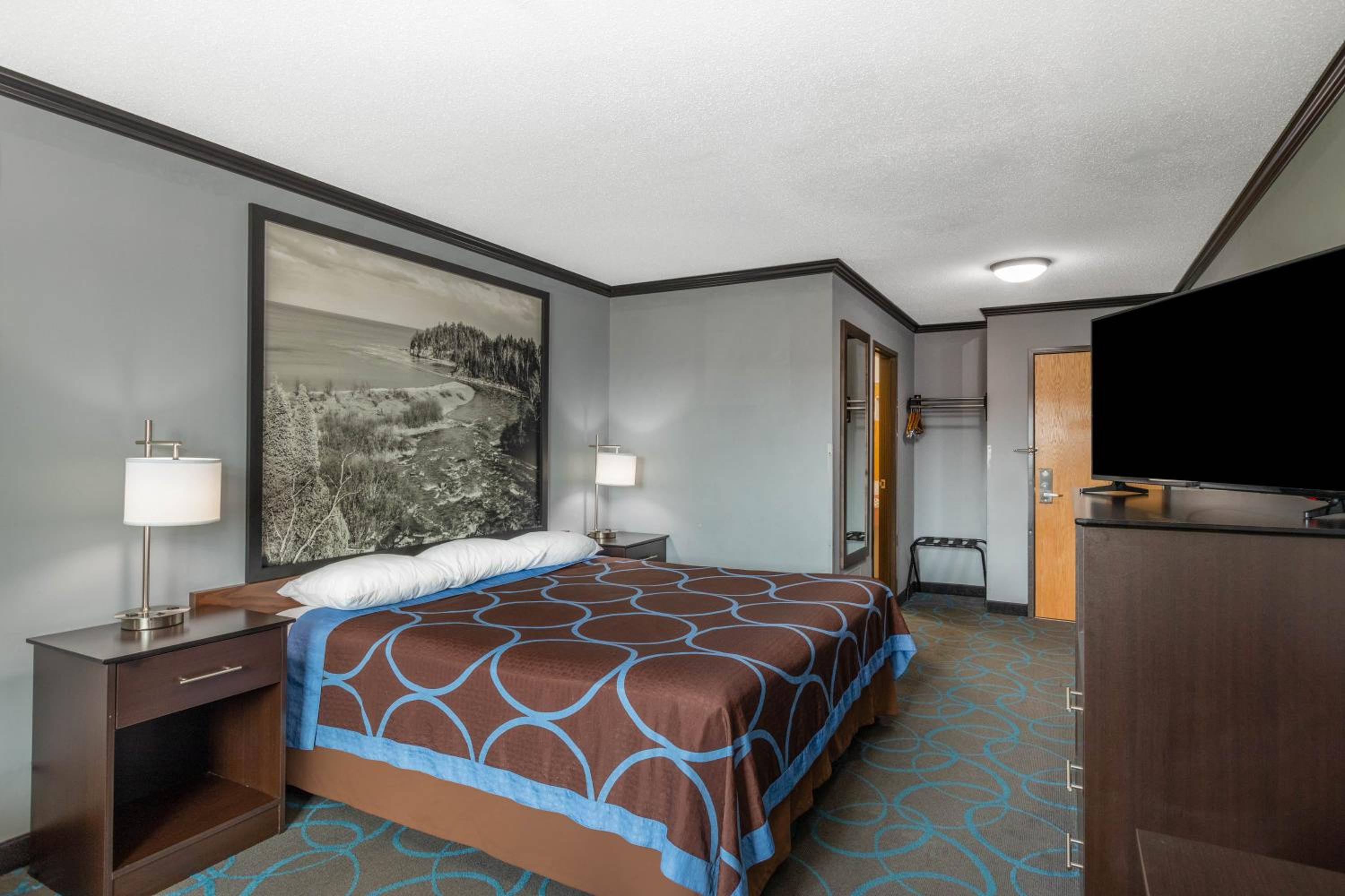 King Room - Non-Smoking - No Pets In This Room - Photo 2