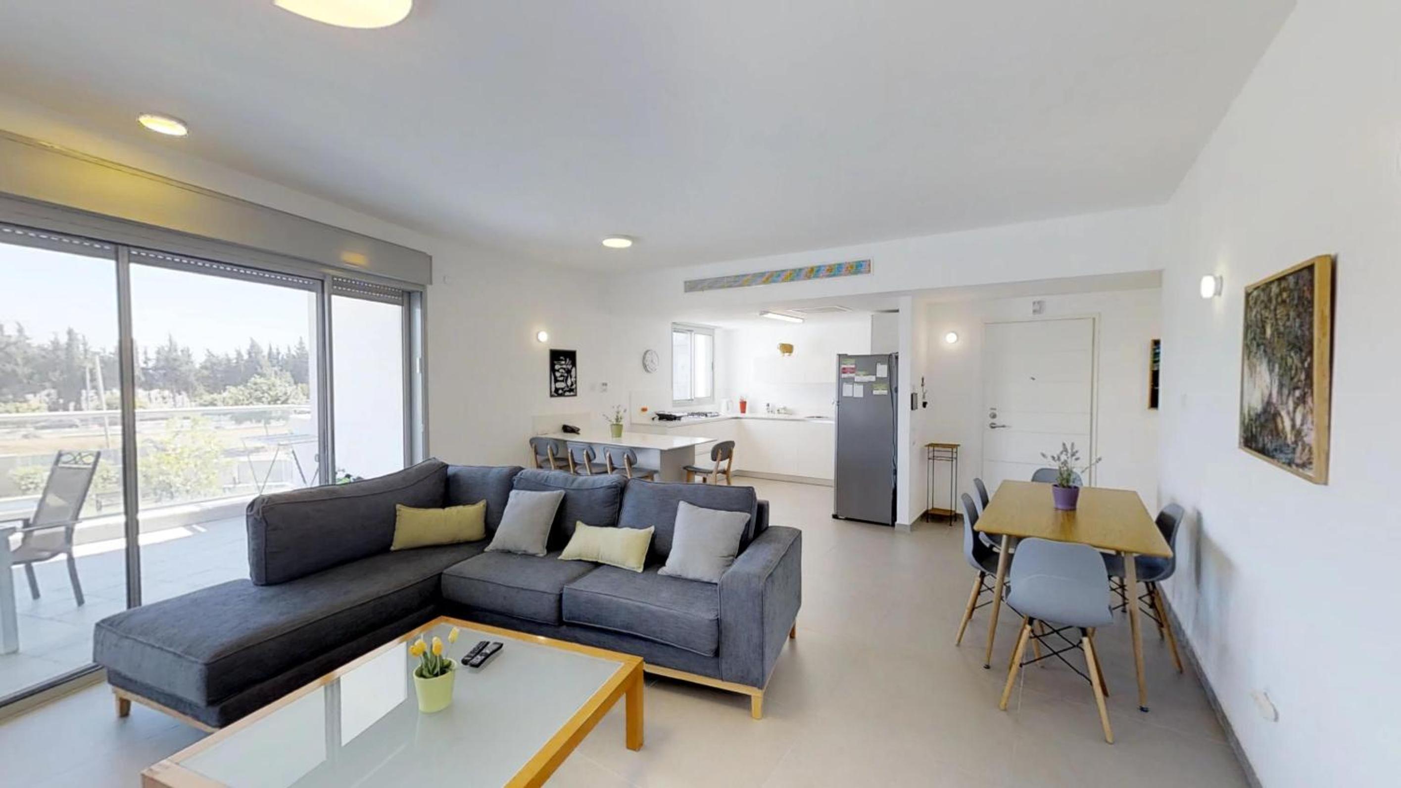 Apartment with Garden View