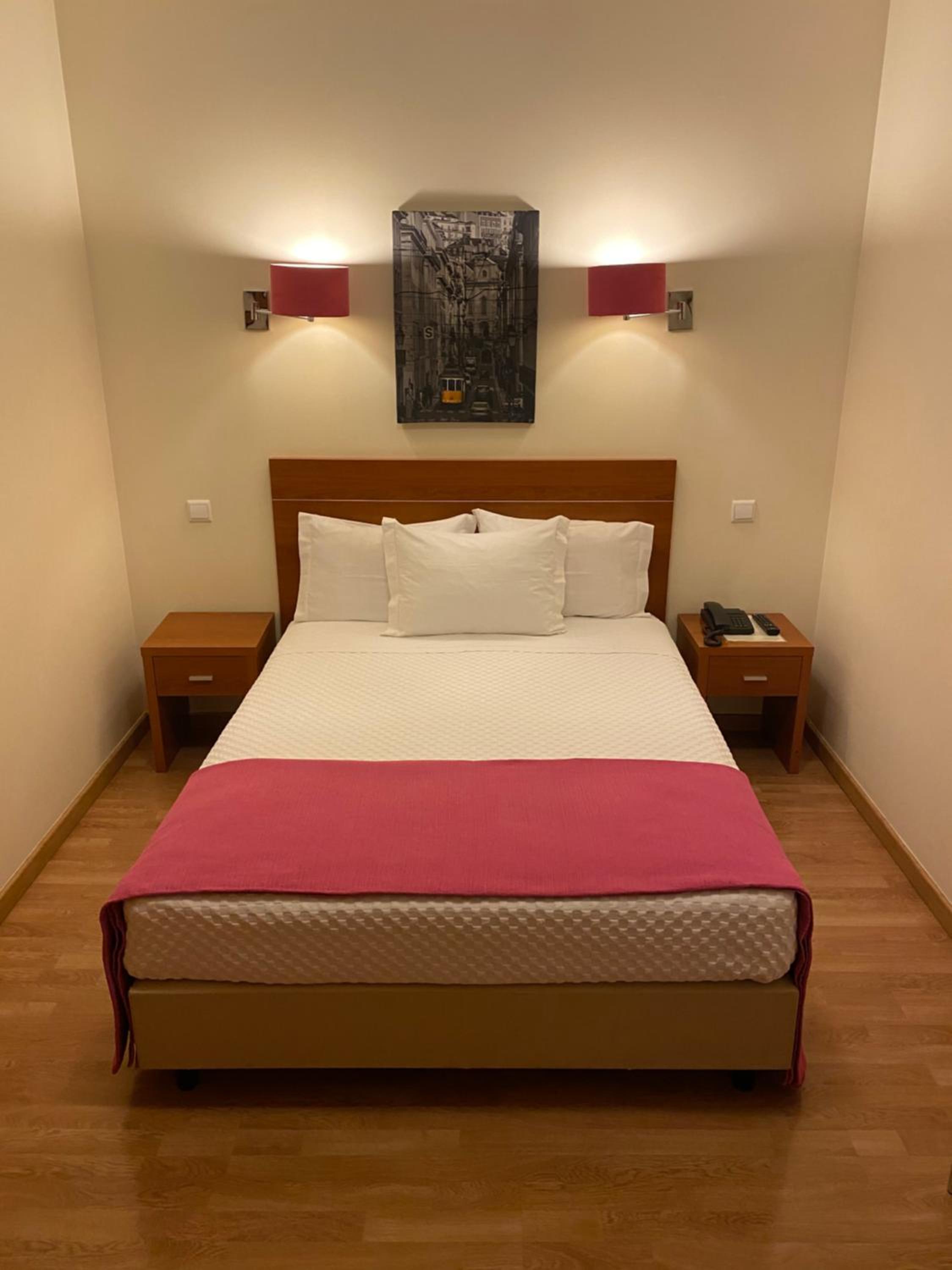 Double Room - Photo 2