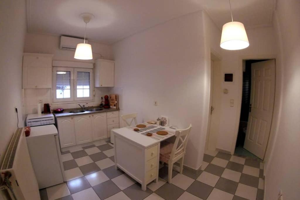 One-Bedroom Apartment - Photo 8