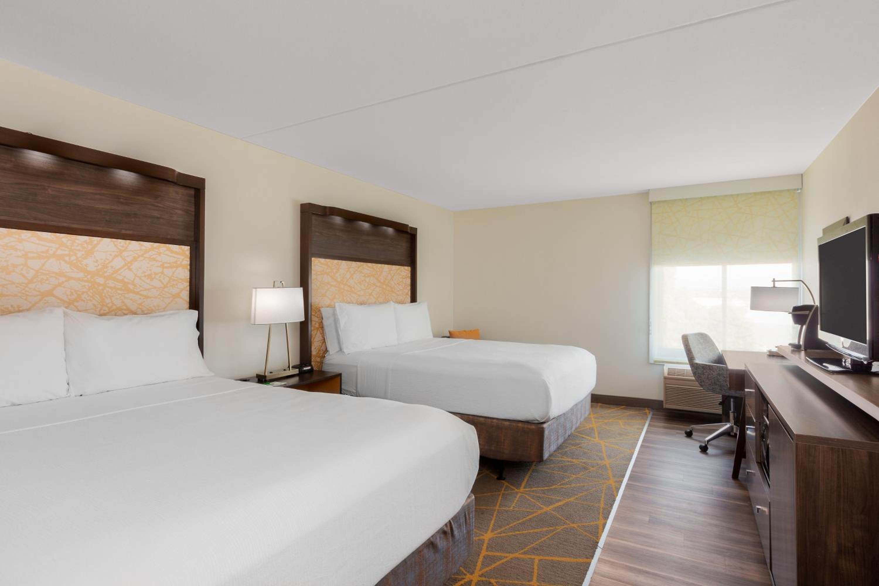 Queen Room with Two Queen Beds - Executive Level - Non-Smoking