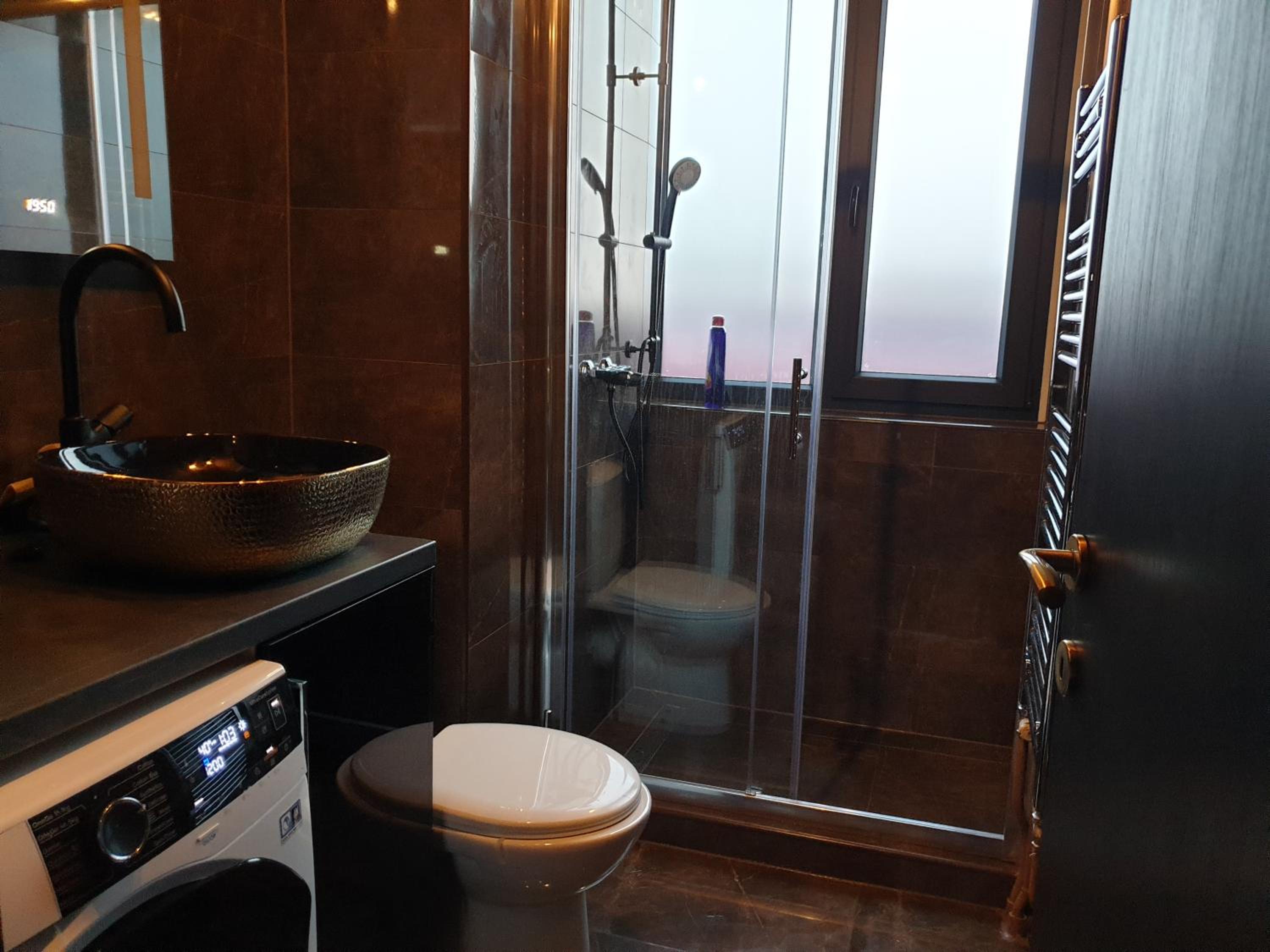 One-Bedroom Apartment - Photo 17