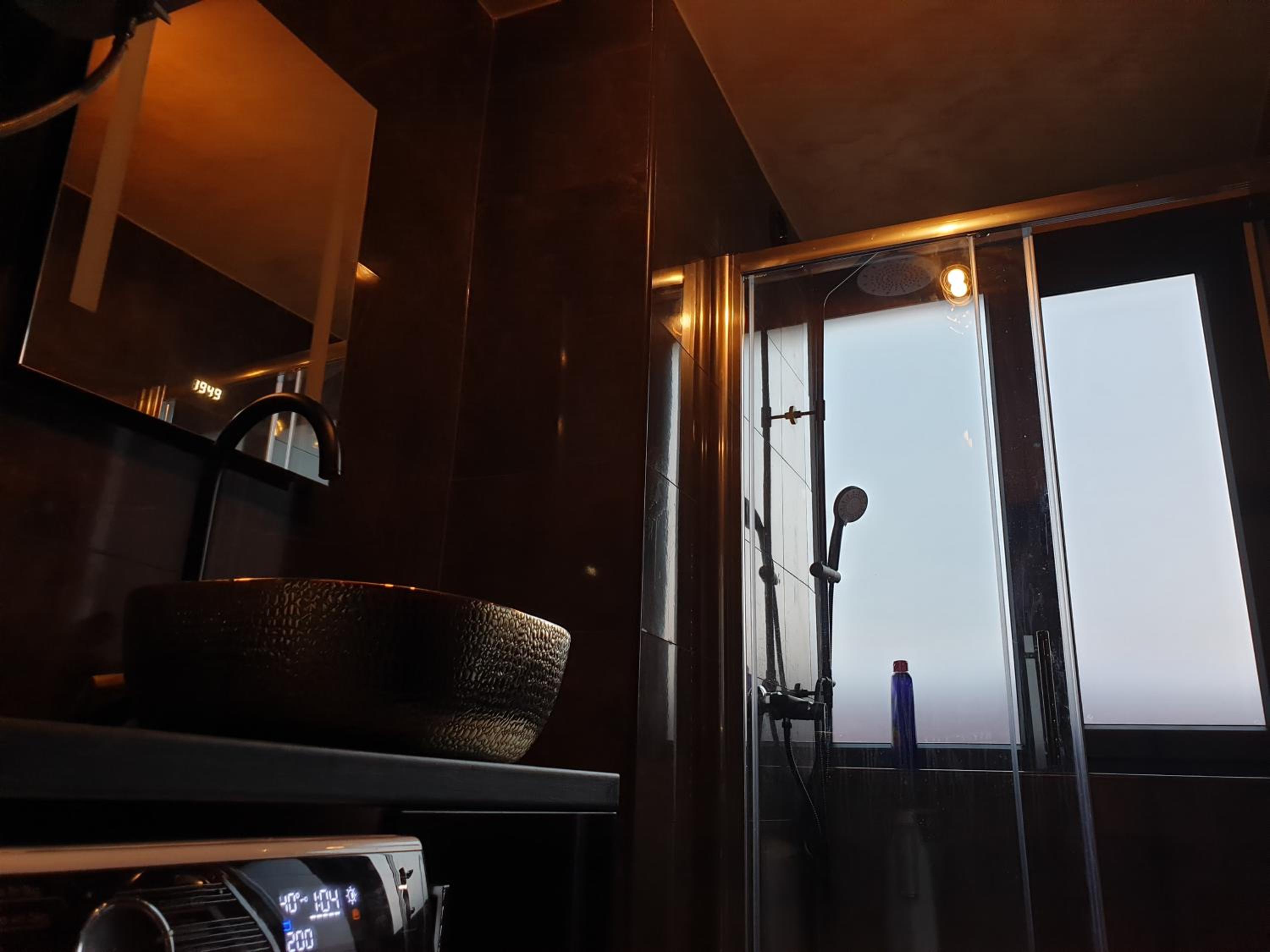 One-Bedroom Apartment - Photo 11