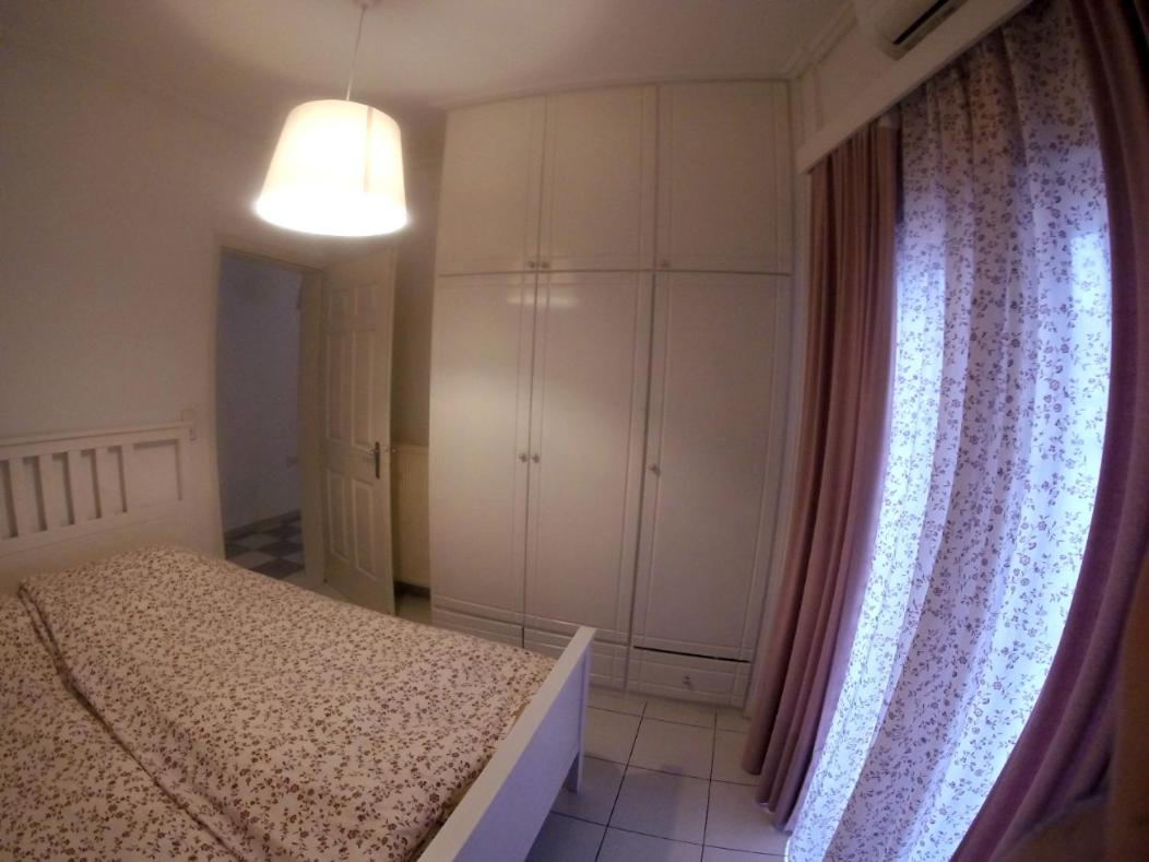 One-Bedroom Apartment - Photo 1