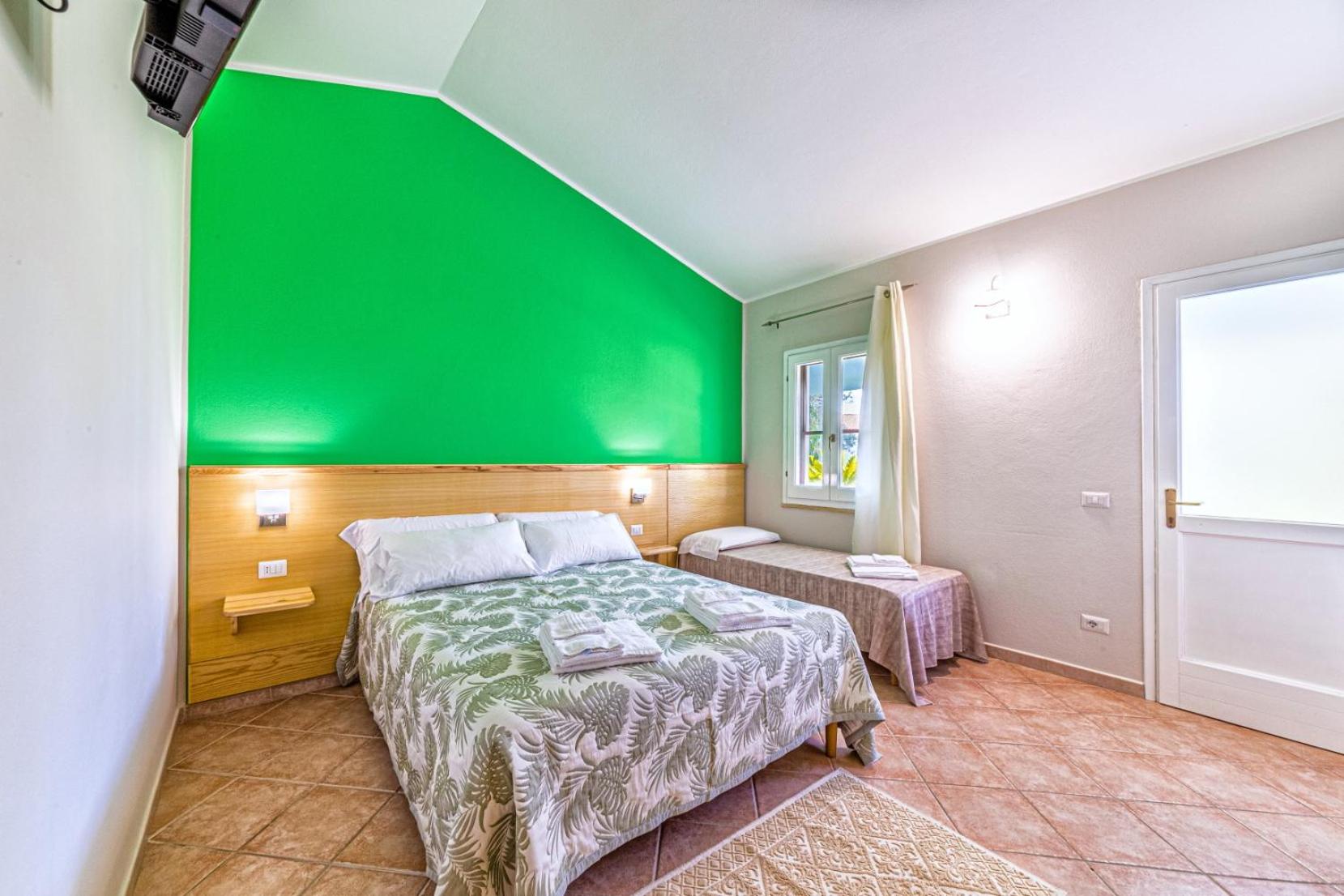 Triple Room with Garden View - Photo 1