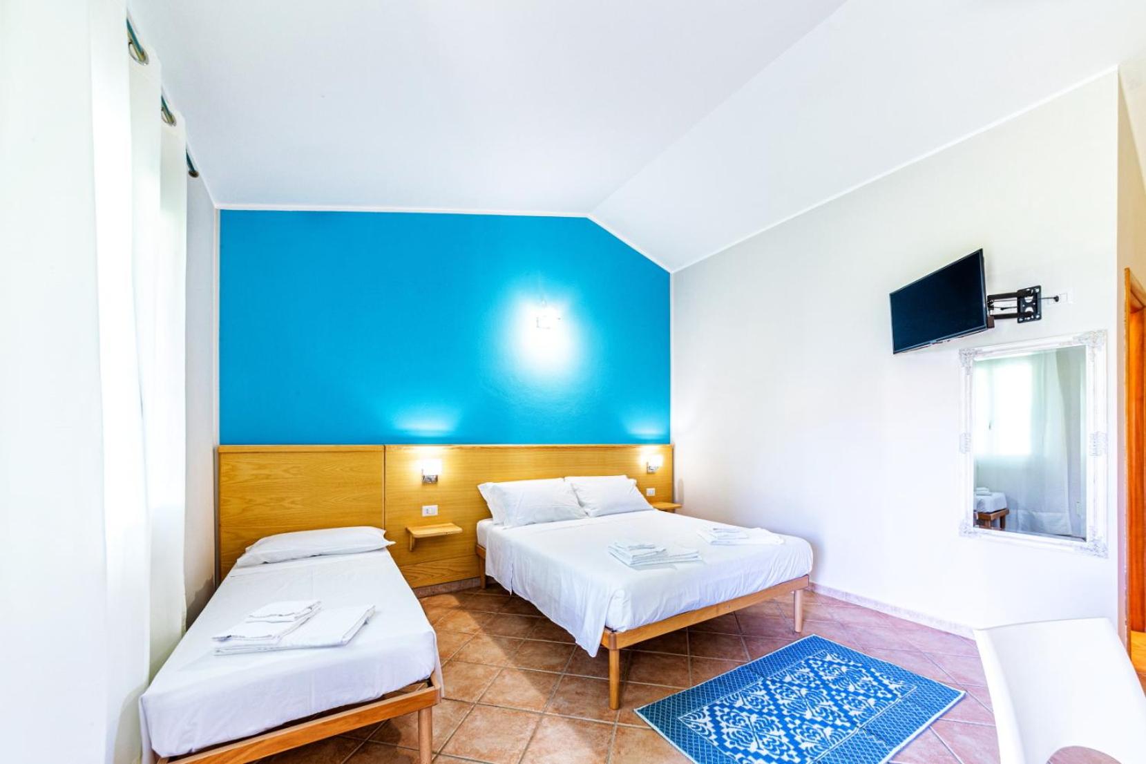 Triple Room with Garden View - Photo 2