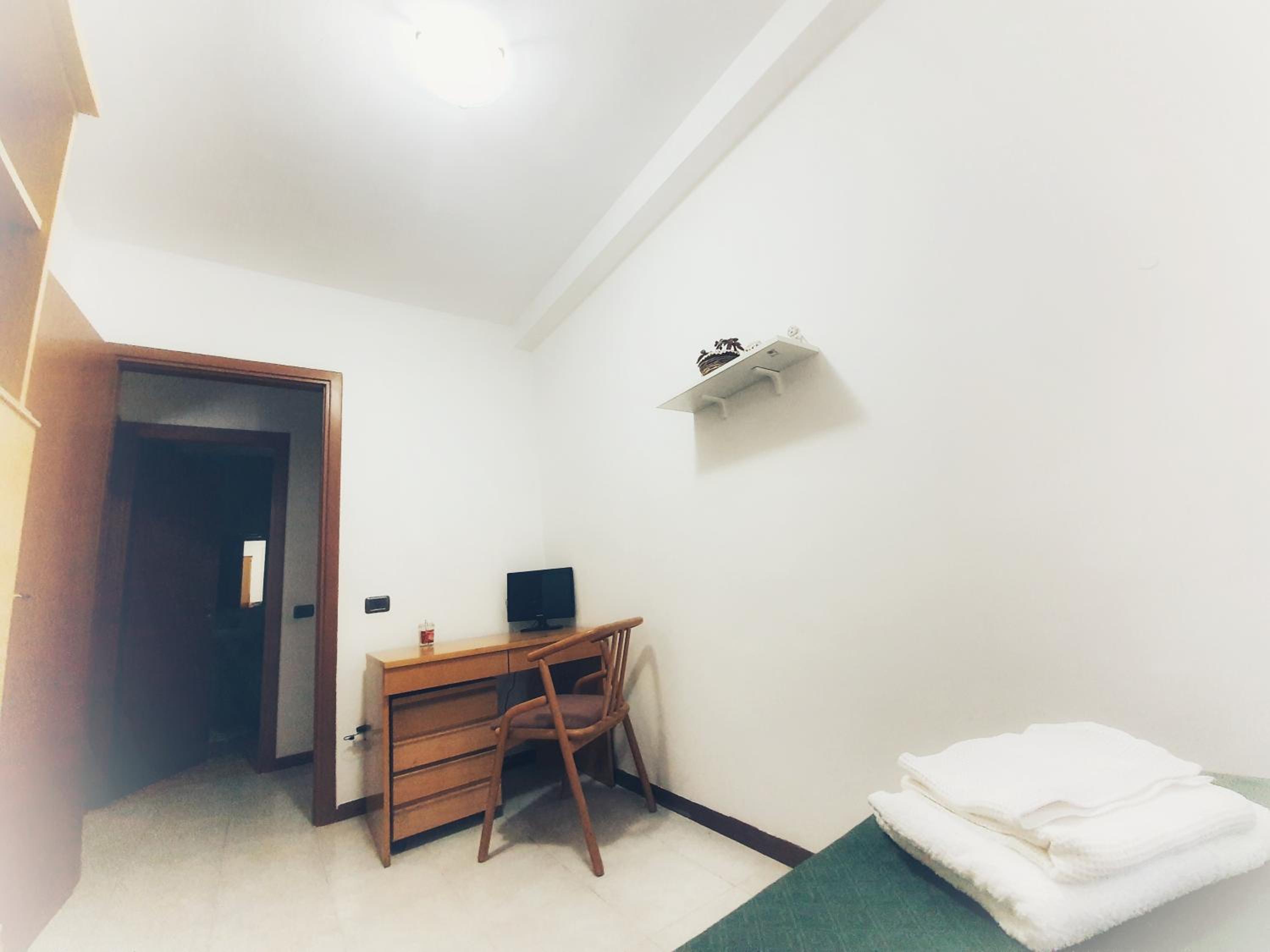 Two-Bedroom Apartment - Photo 4