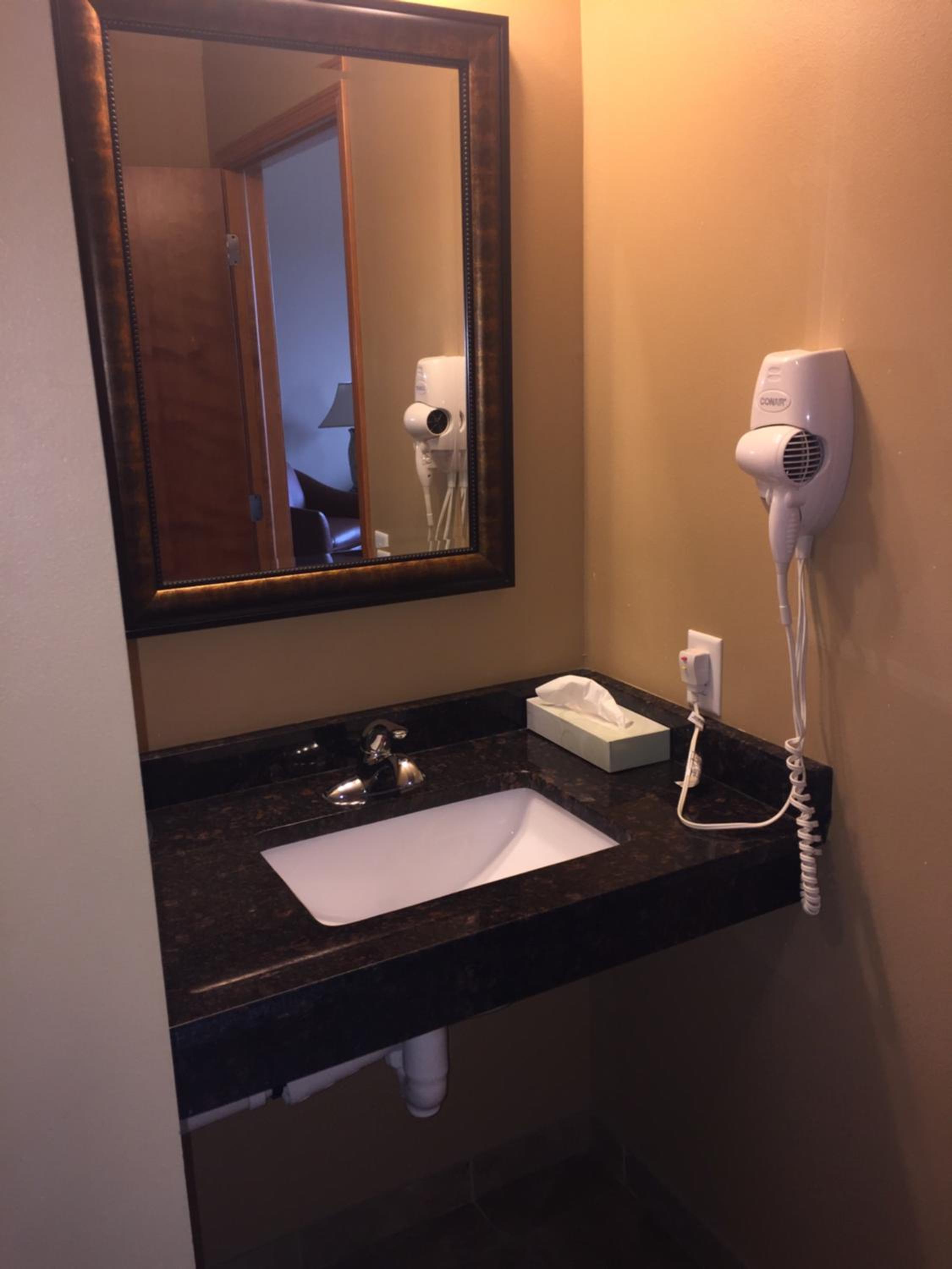Queen Room with Two Queen Beds - Disability Access/Non-Smoking photo 2