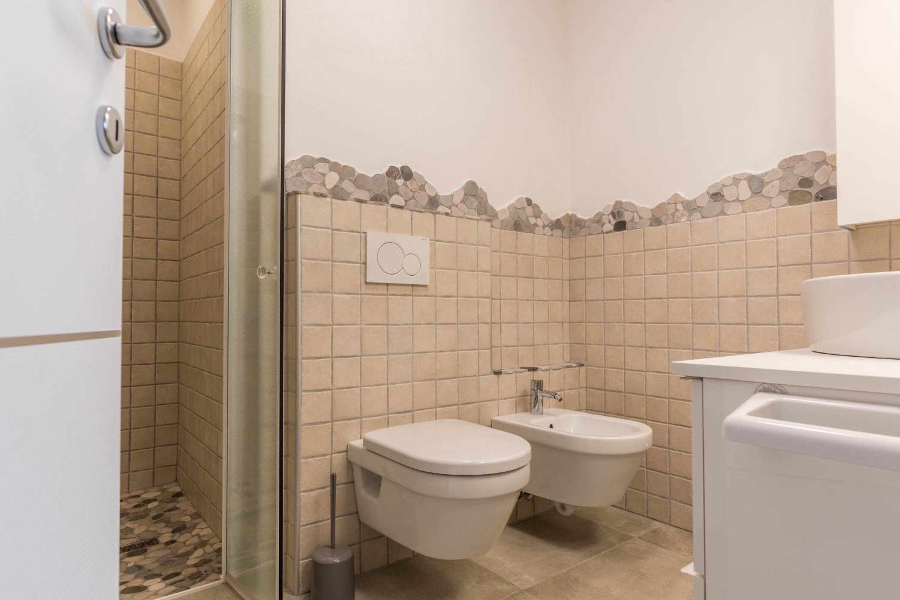 Superior One-Bedroom Apartment with Balcony - Photo 8