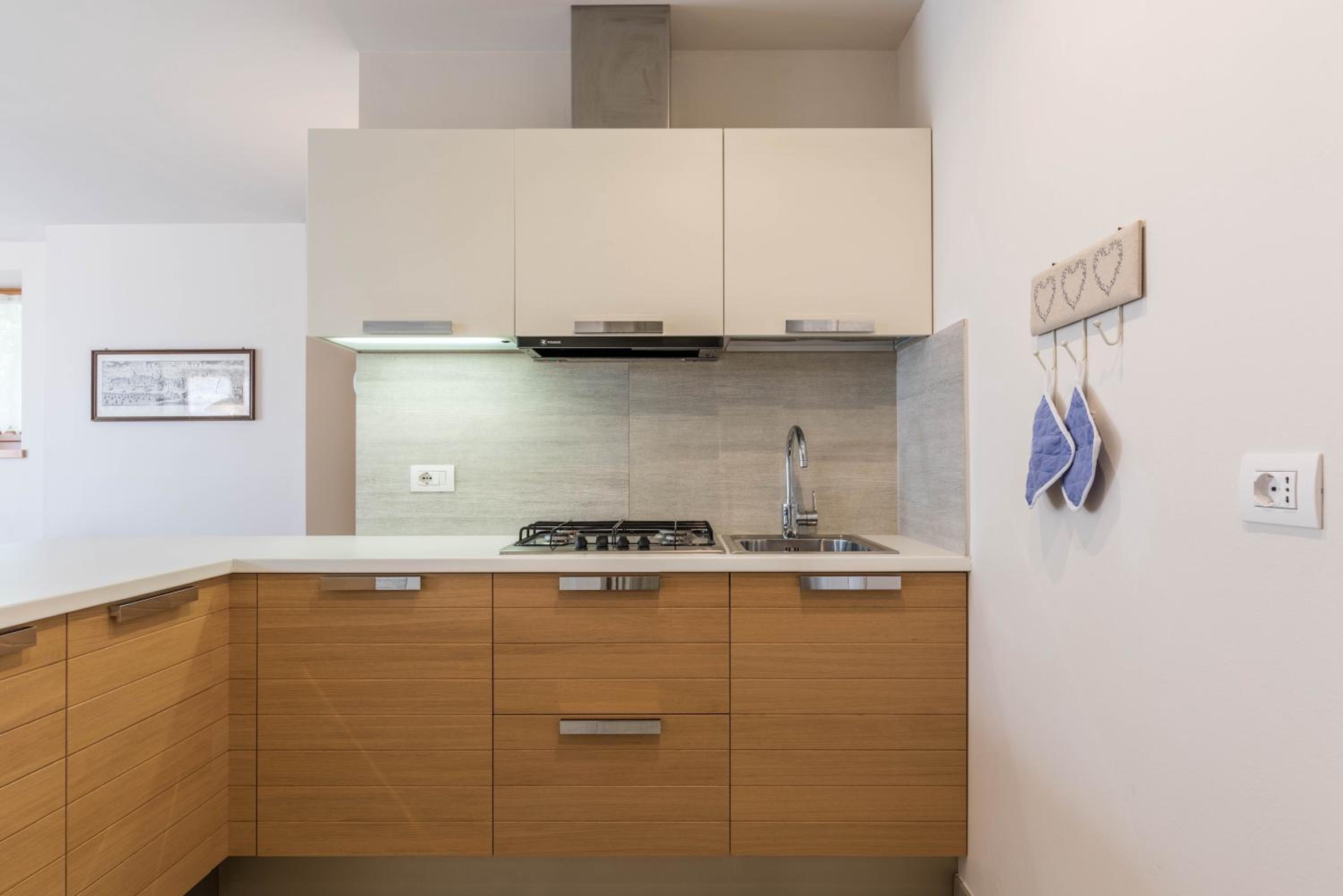 Superior One-Bedroom Apartment with Balcony - Photo 15