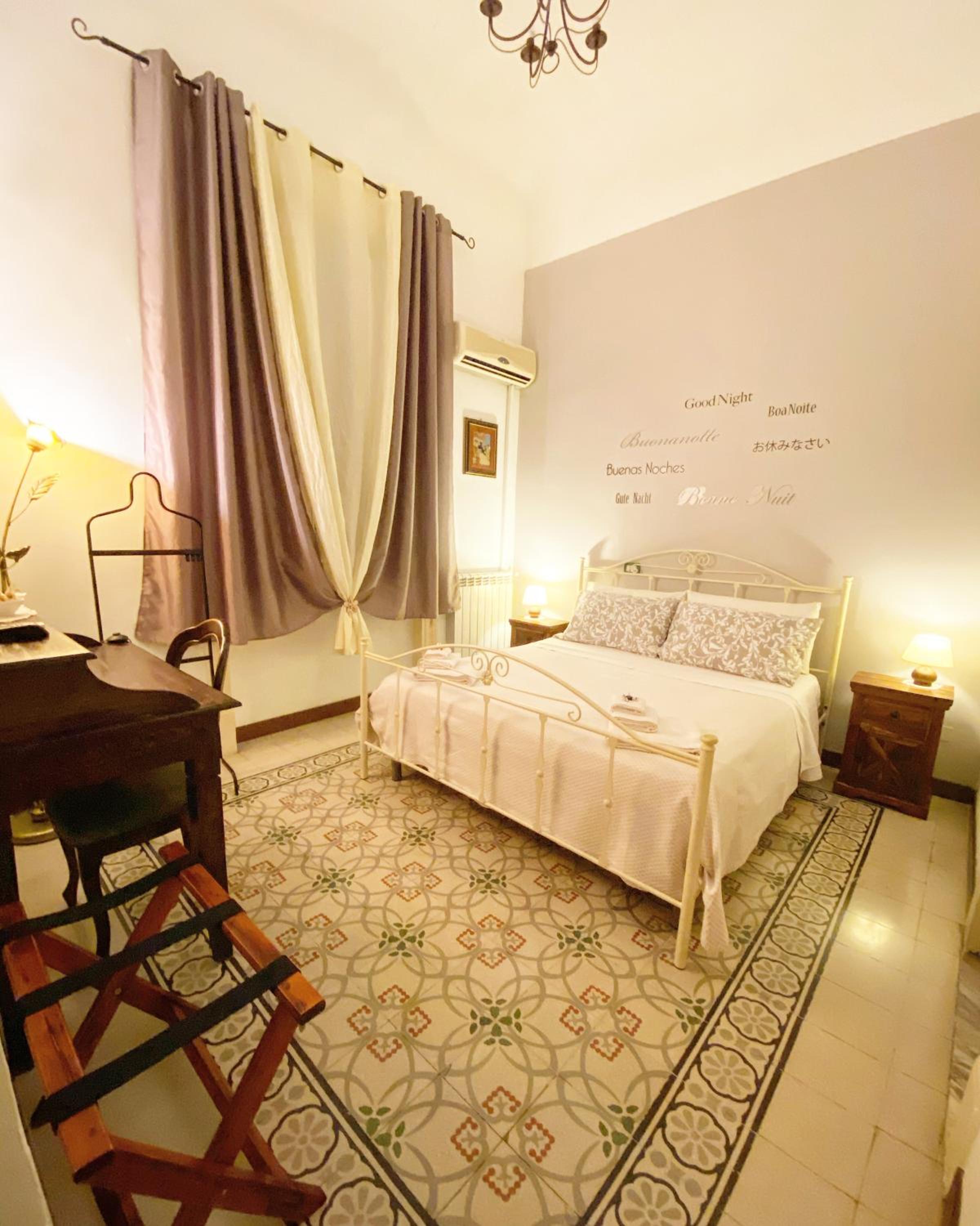 Deluxe Double Room with Bath