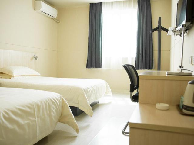 Twin Room A