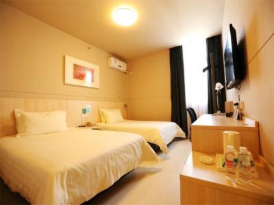 Business Twin Room A