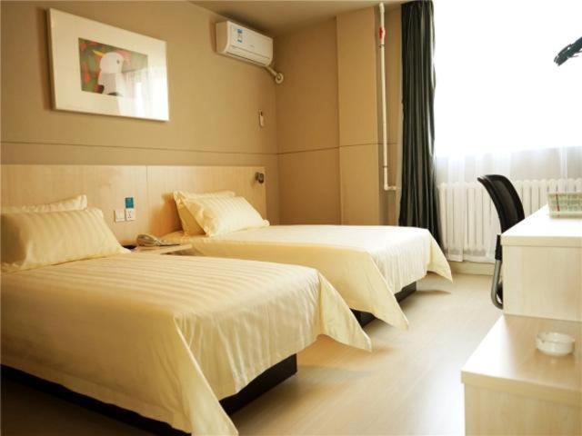 Business Twin Room A photo 1
