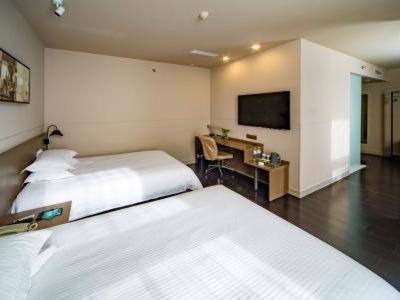 Twin Room - Photo 4