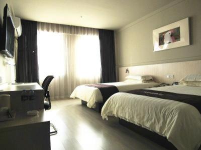 Twin Room - Photo 1
