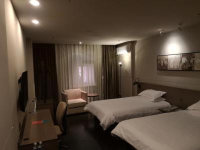 Business Standard Room C photo 2