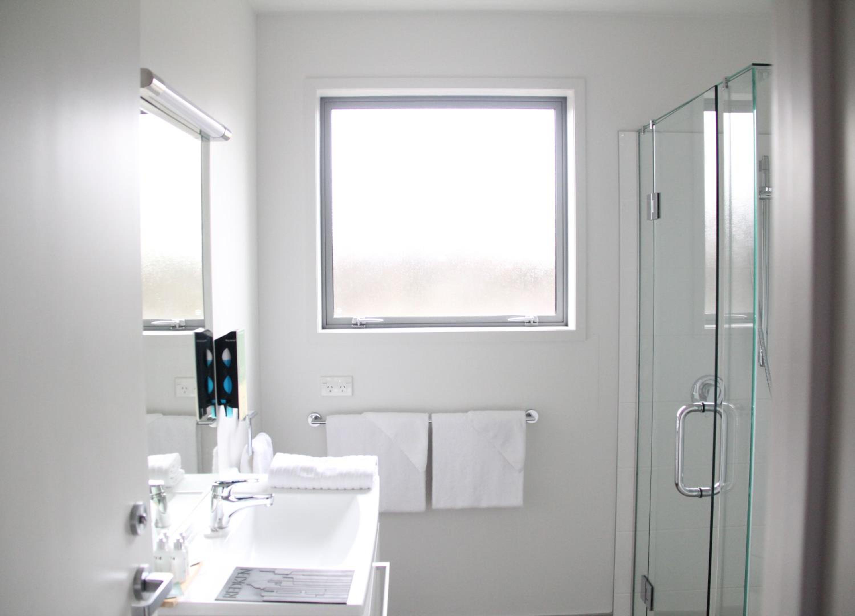 One-Bedroom Apartment - Photo 7